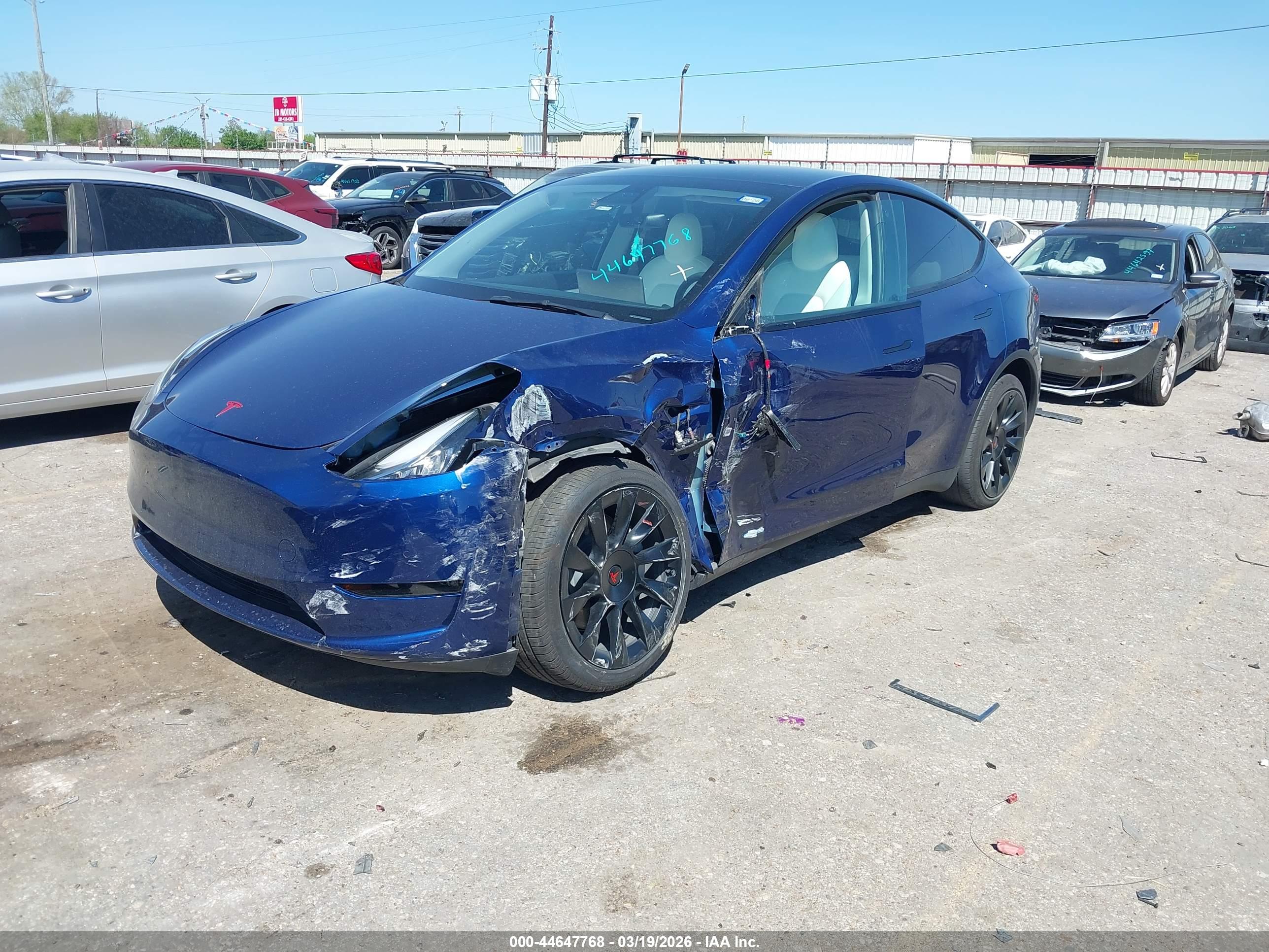 TESLA MODEL image 2
