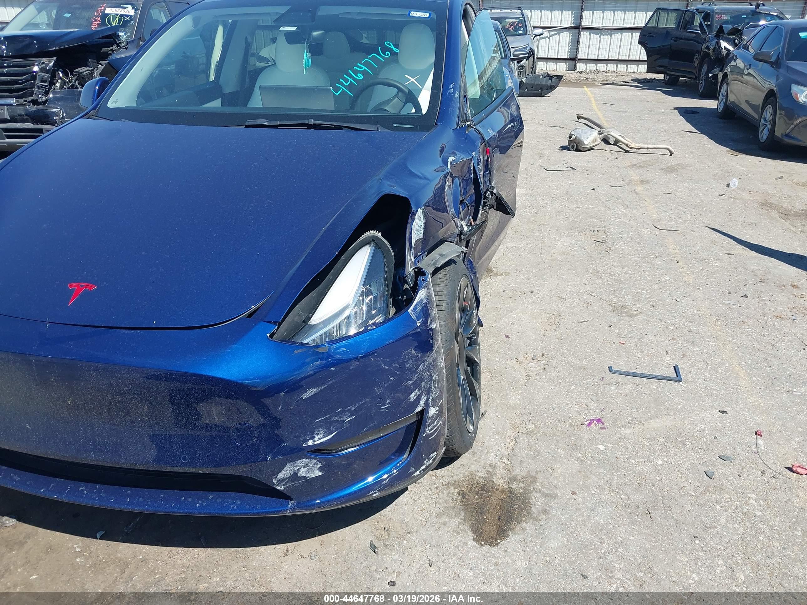 TESLA MODEL image 6