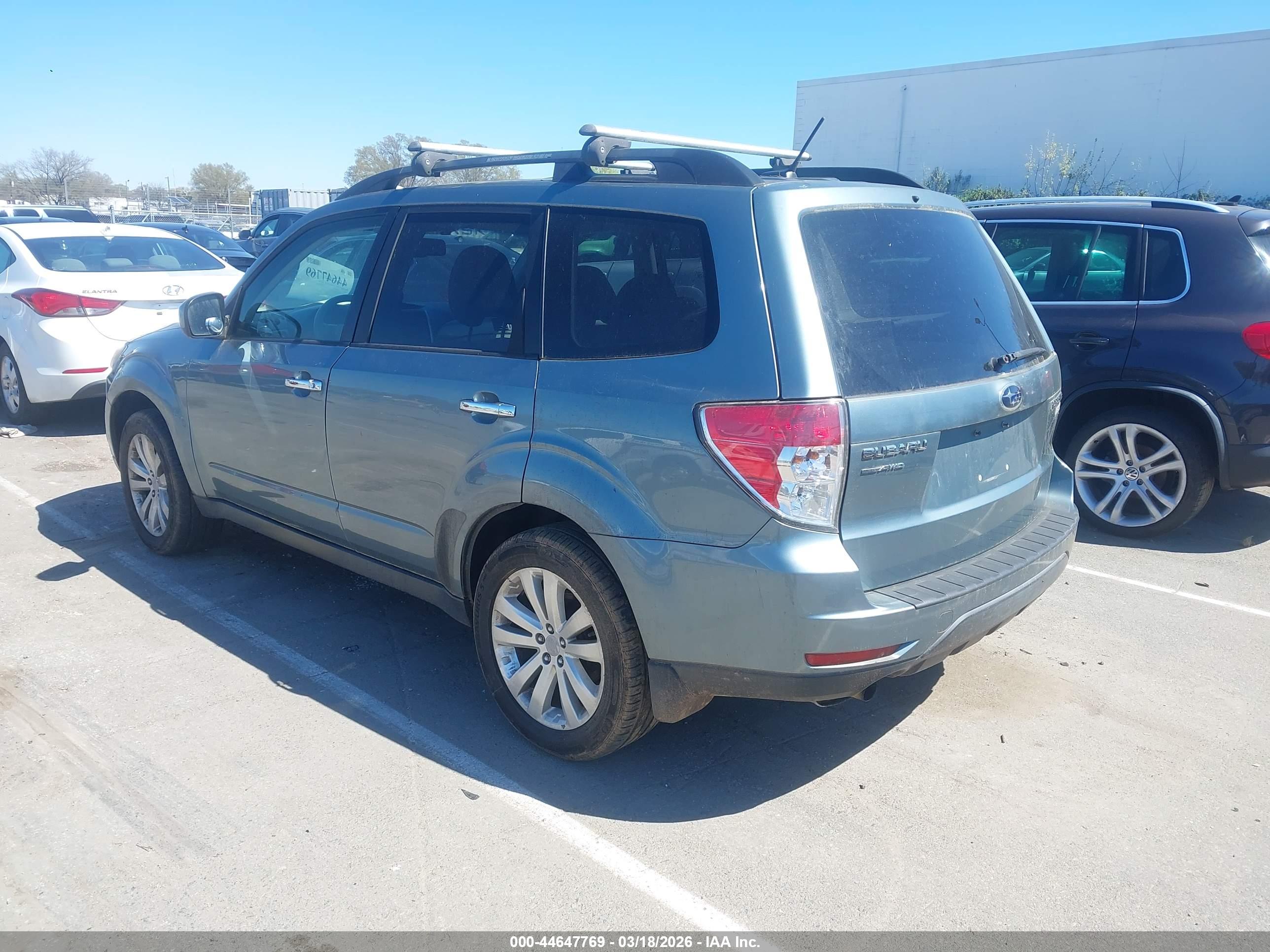 SUBARU FORESTER image 3