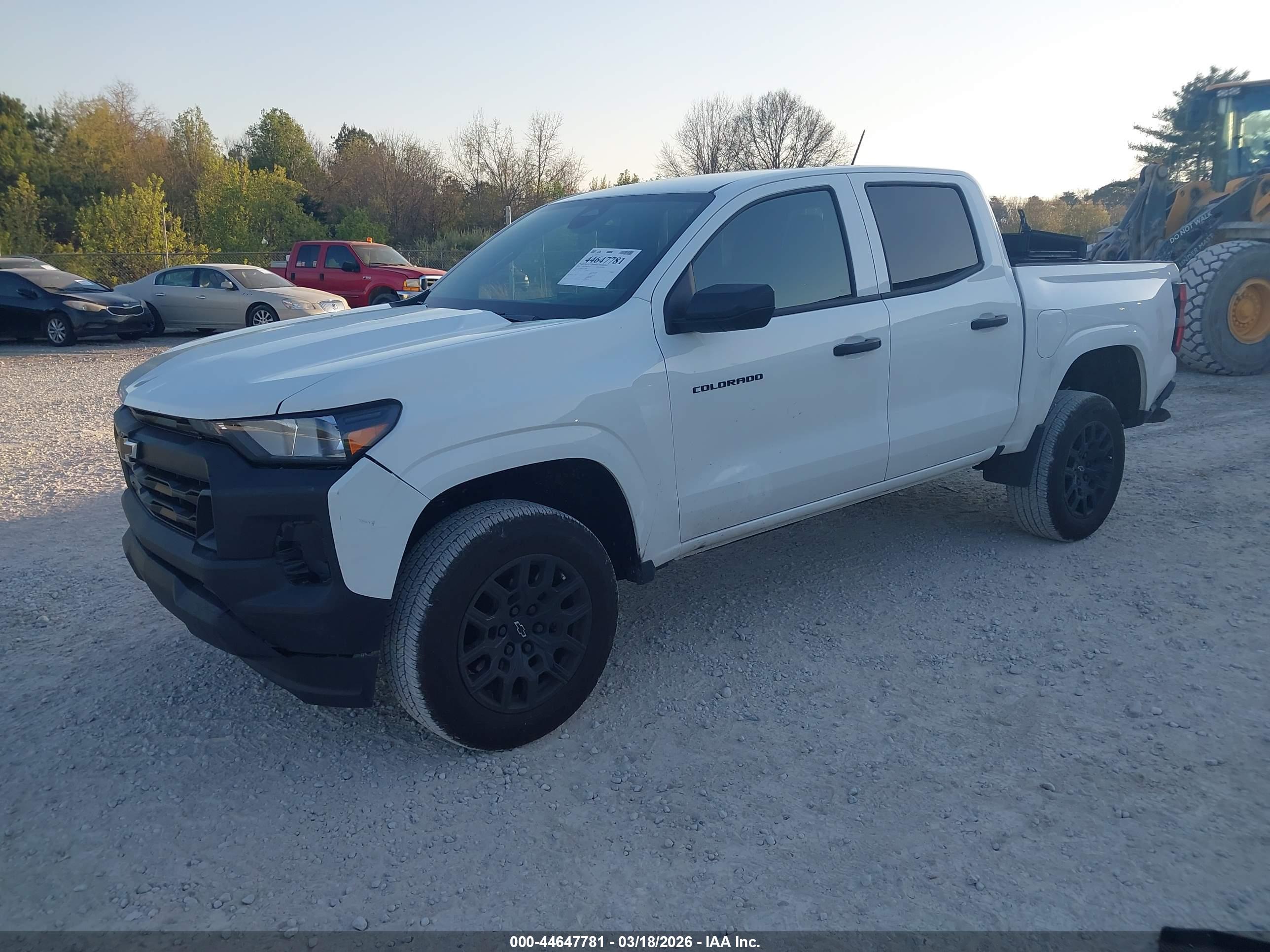 CHEVROLET COLORADO image 2