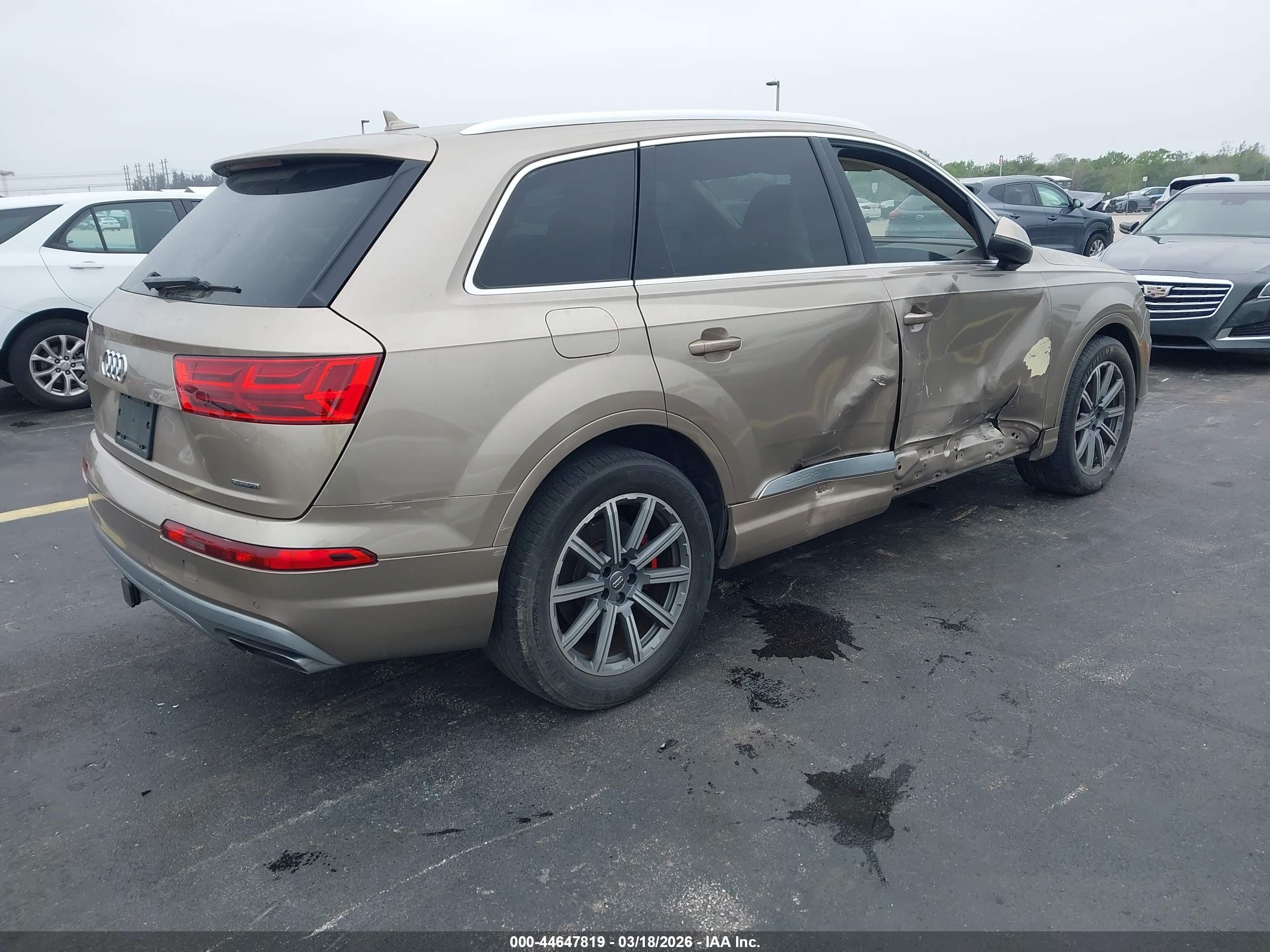 AUDI Q7 image 4