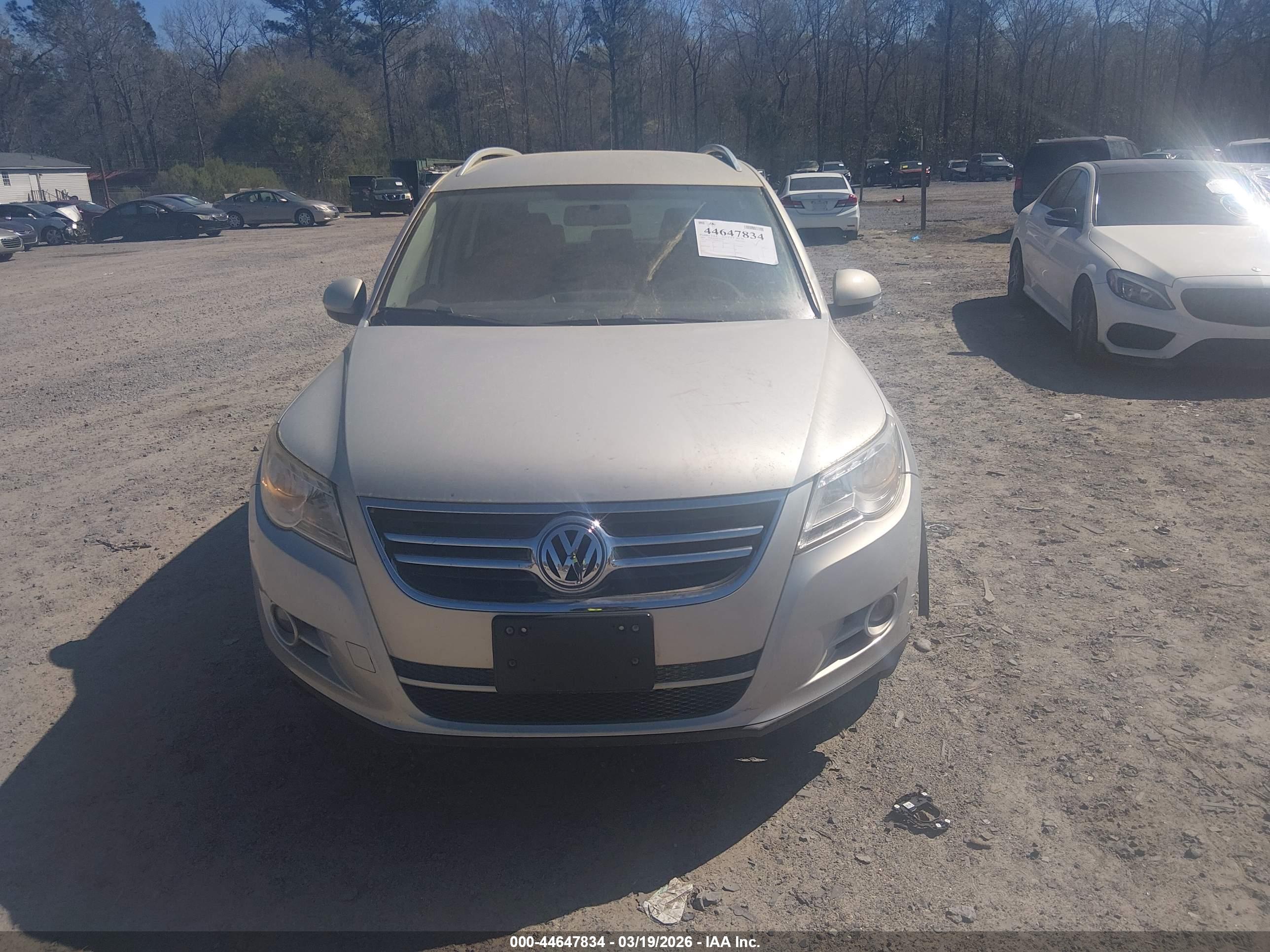 VOLKSWAGEN TIGUAN image 6