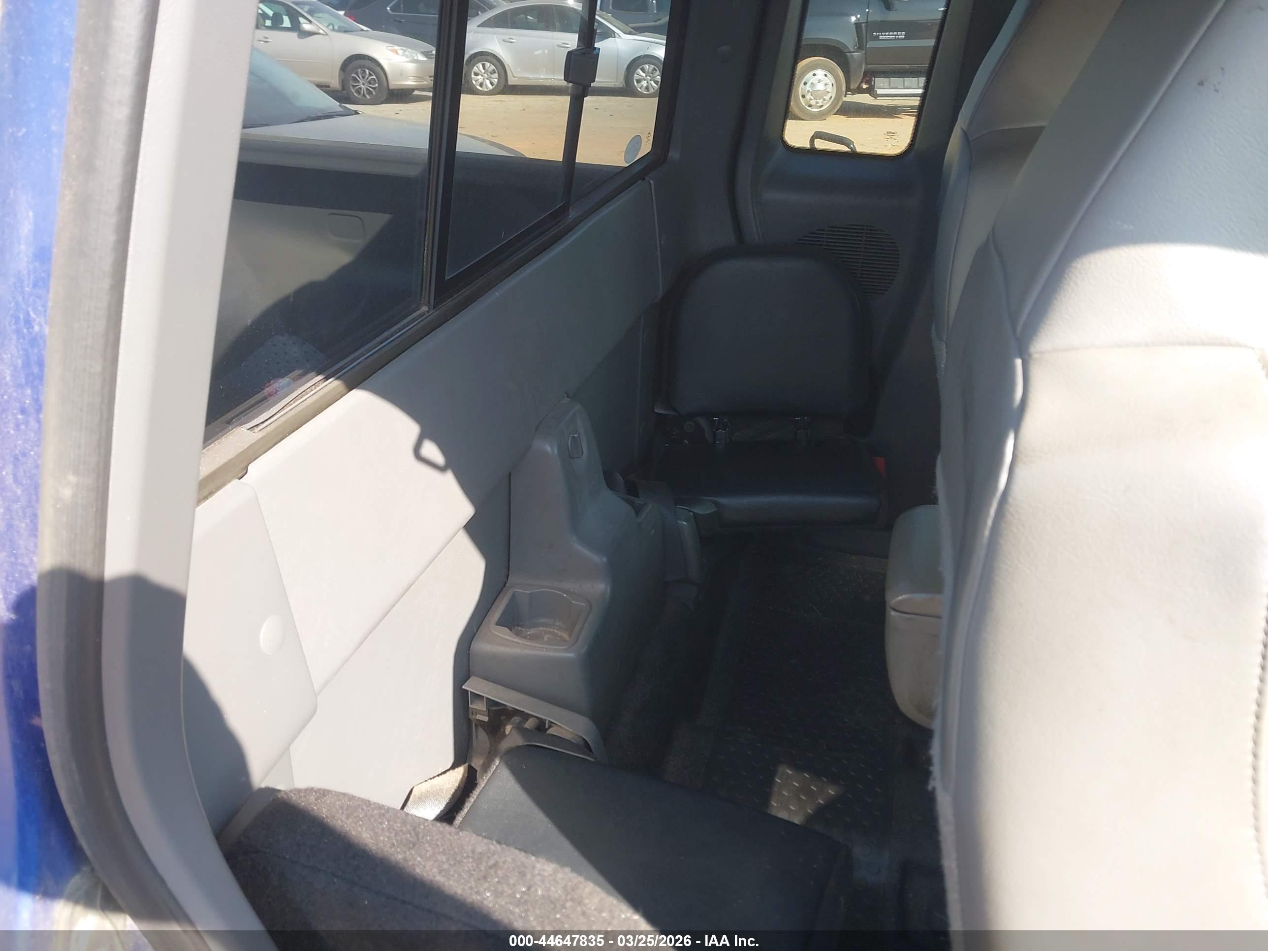 FORD RANGER image 8