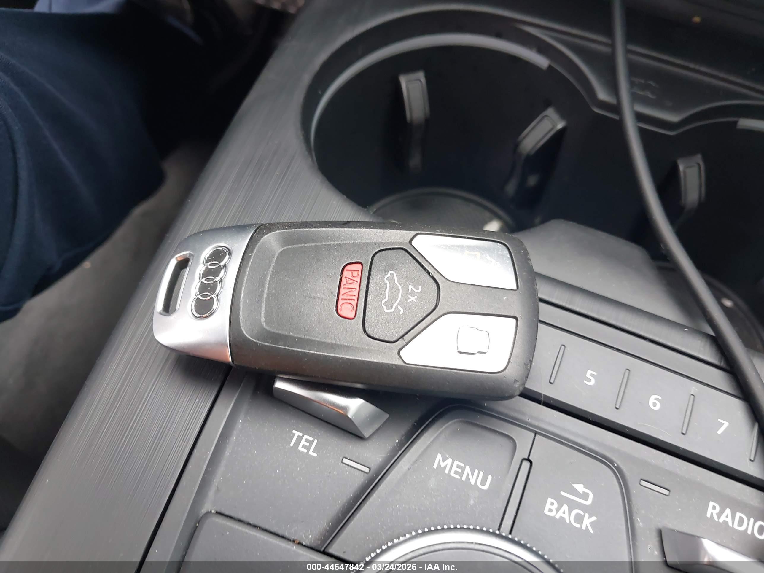 AUDI A4 image 11