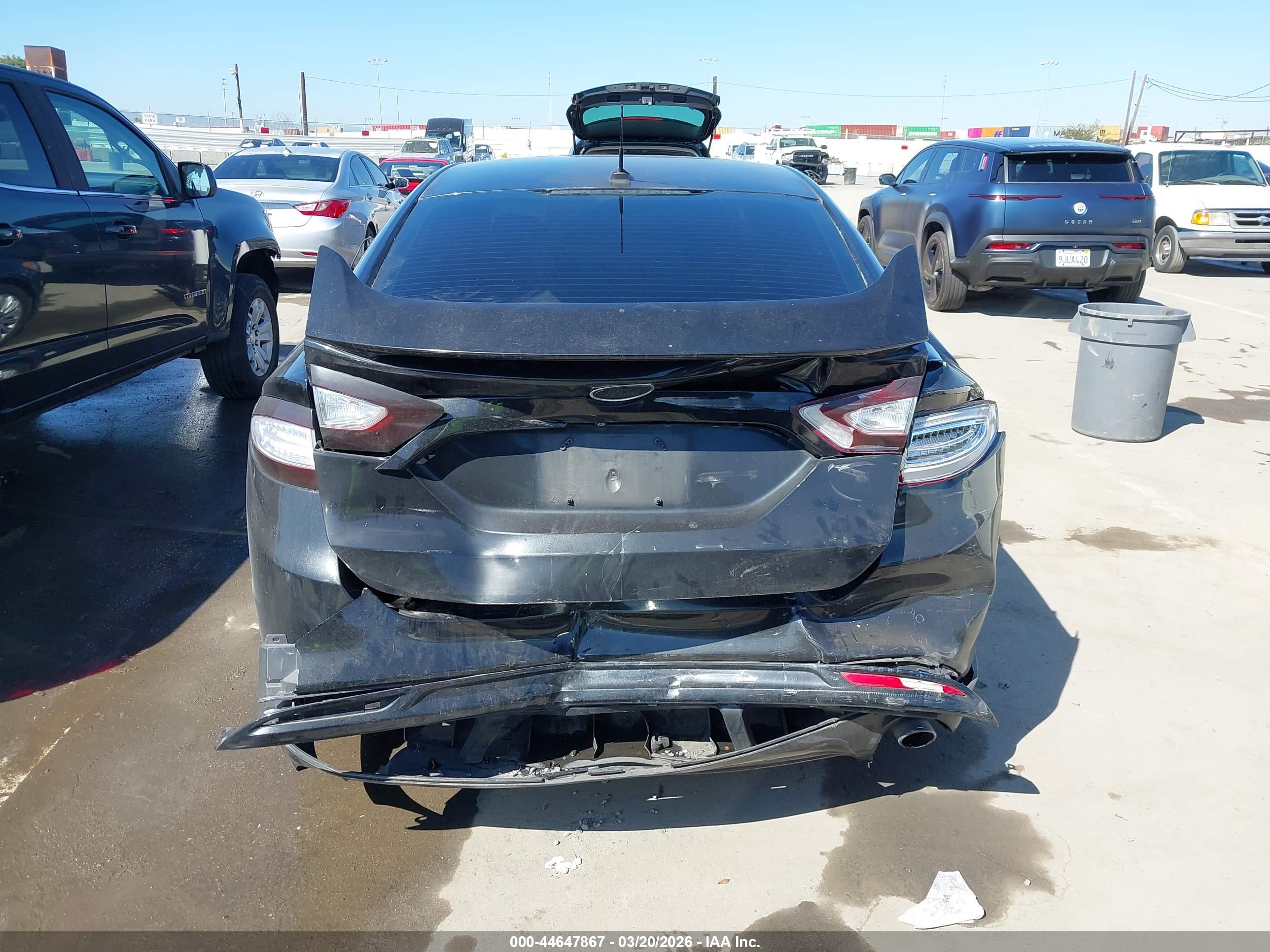 FORD FUSION image 6
