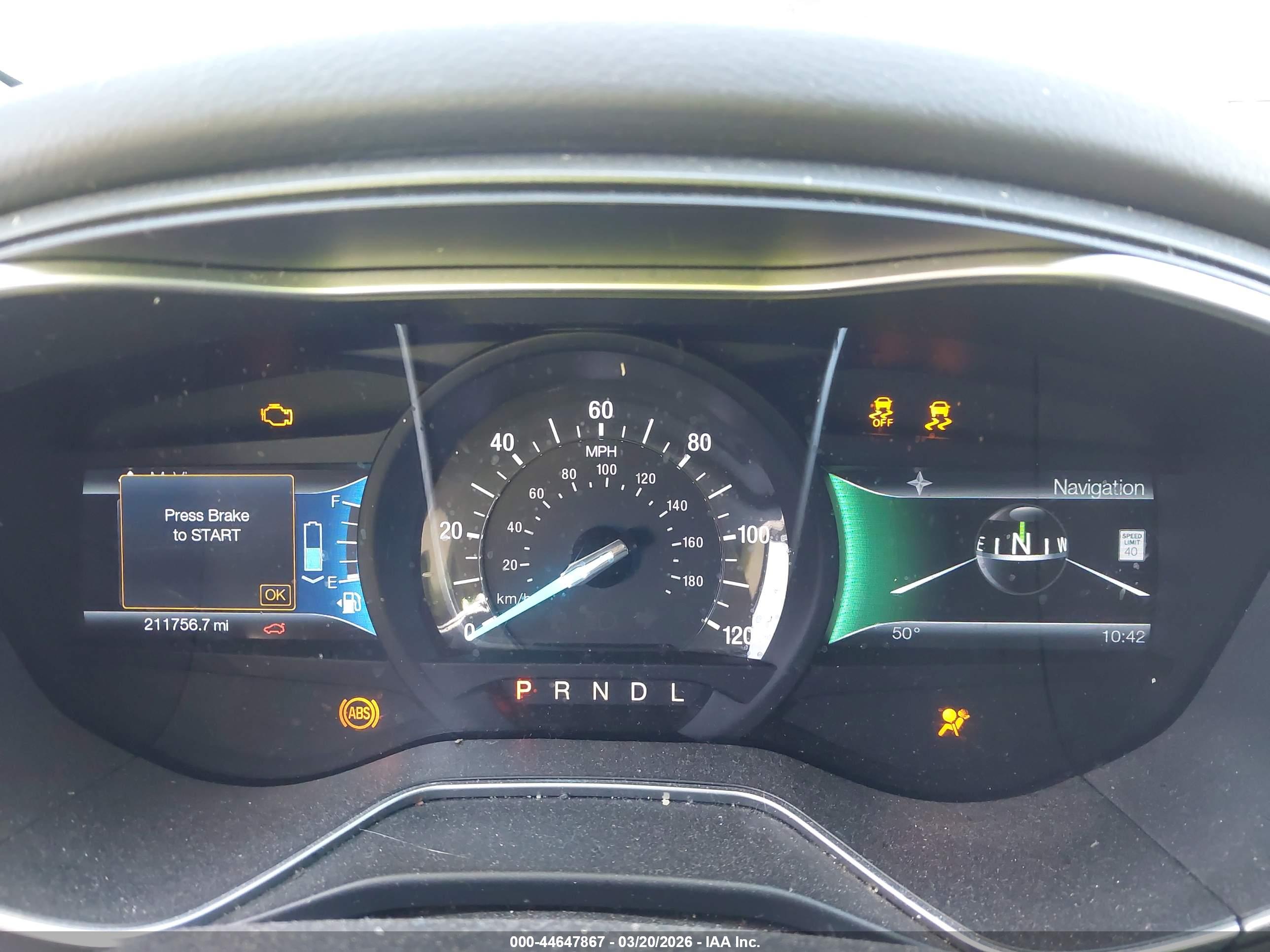 FORD FUSION image 7