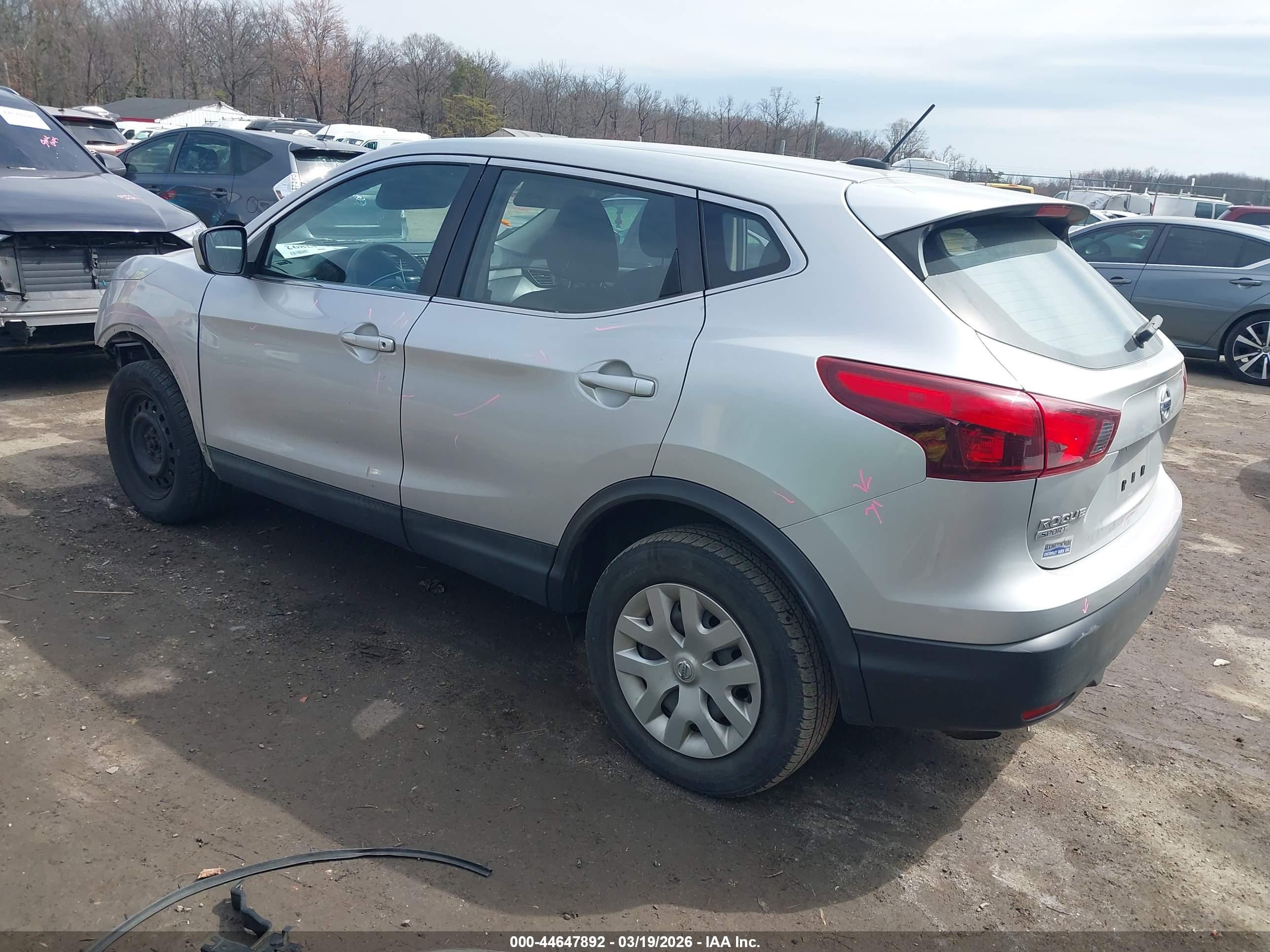 NISSAN ROGUE image 3