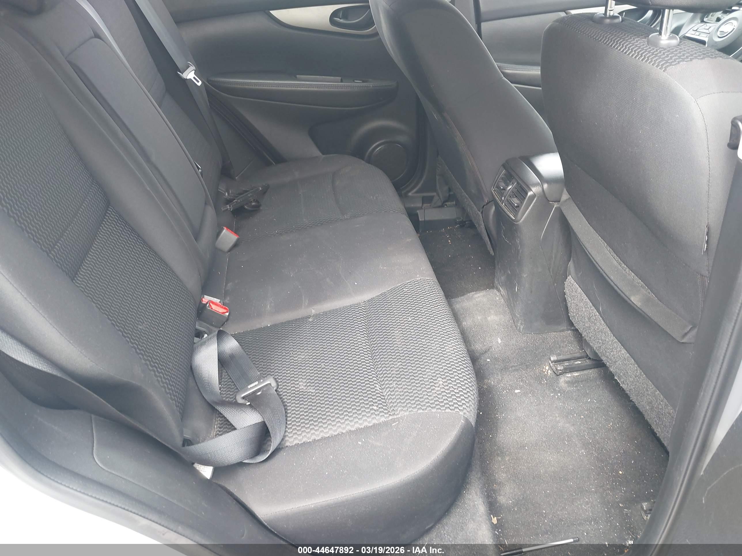 NISSAN ROGUE image 8