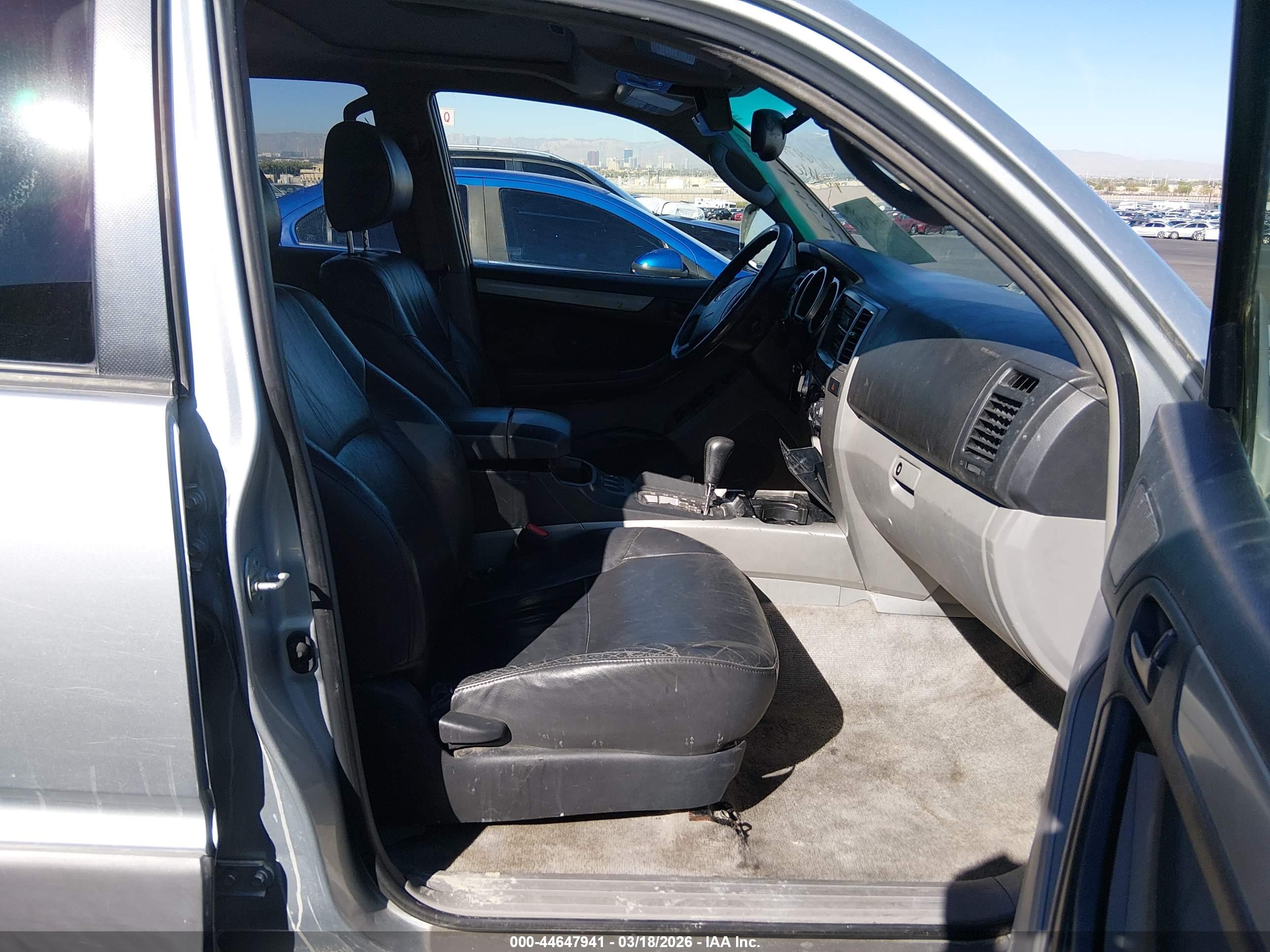 TOYOTA 4RUNNER image 5