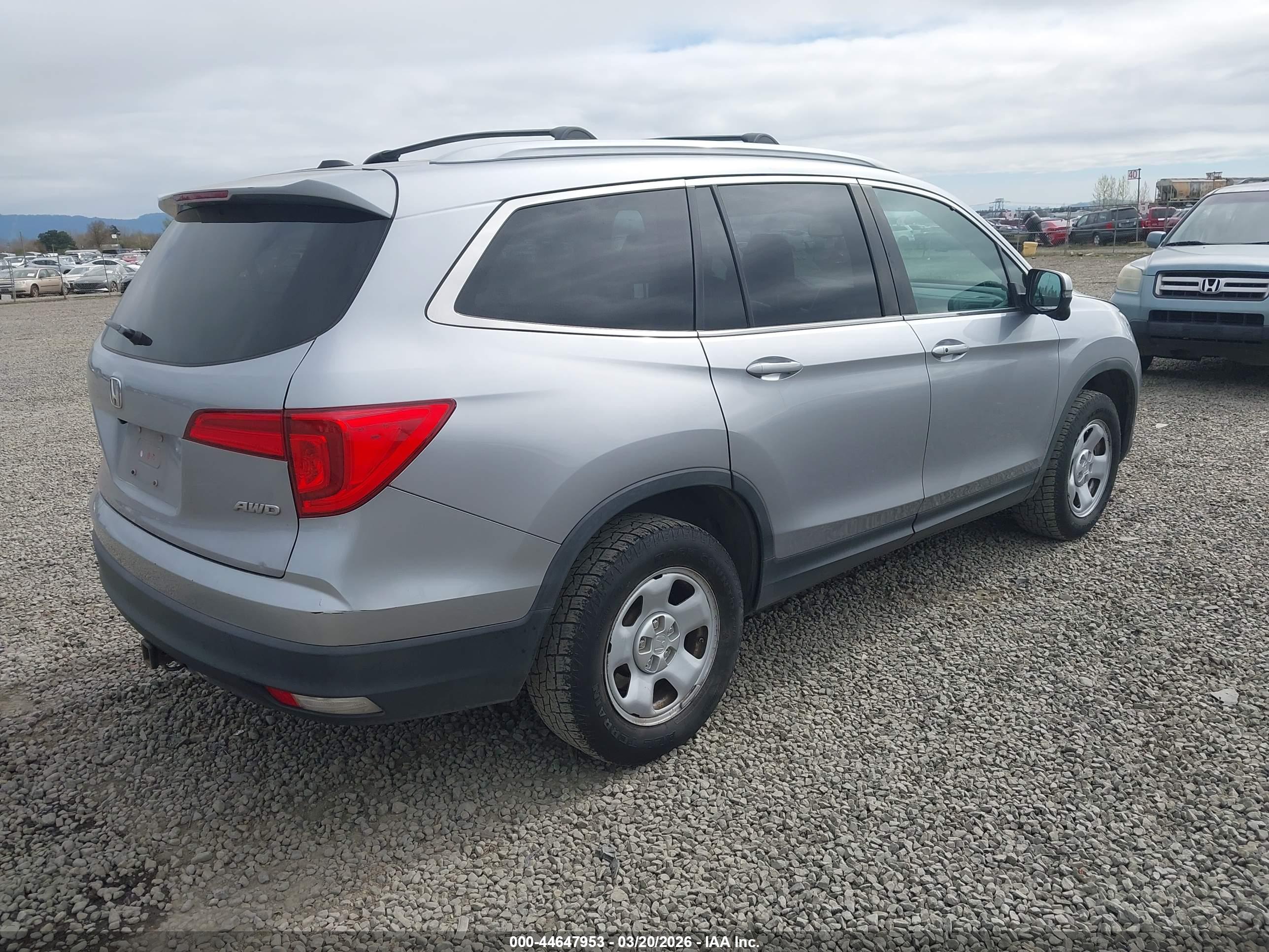 HONDA PILOT image 4