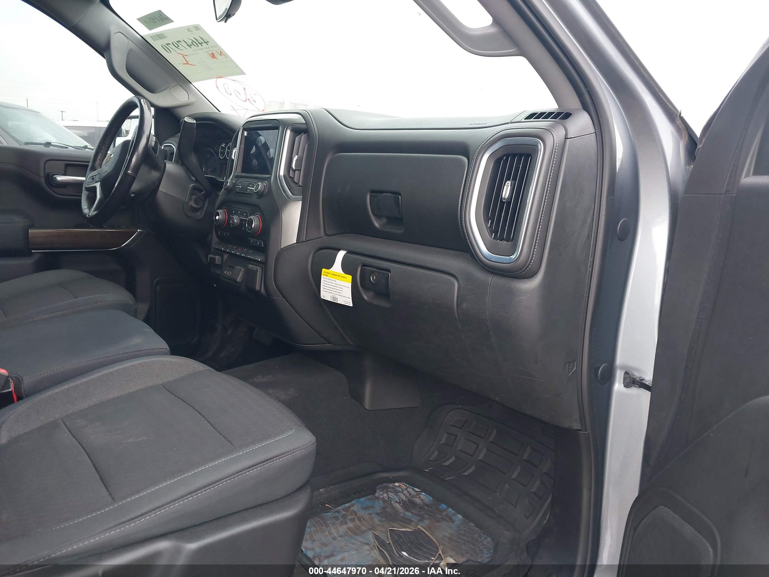 CHEVROLET SILVERADO image 5