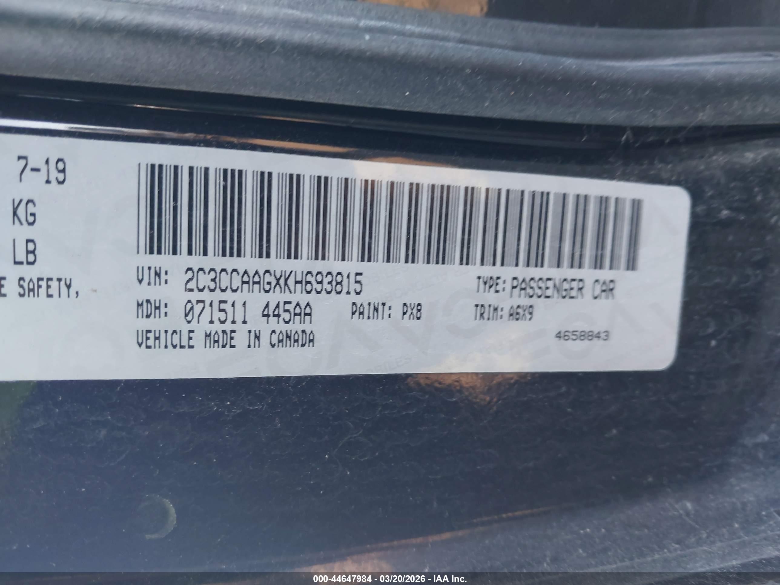 CHRYSLER 300 image 9
