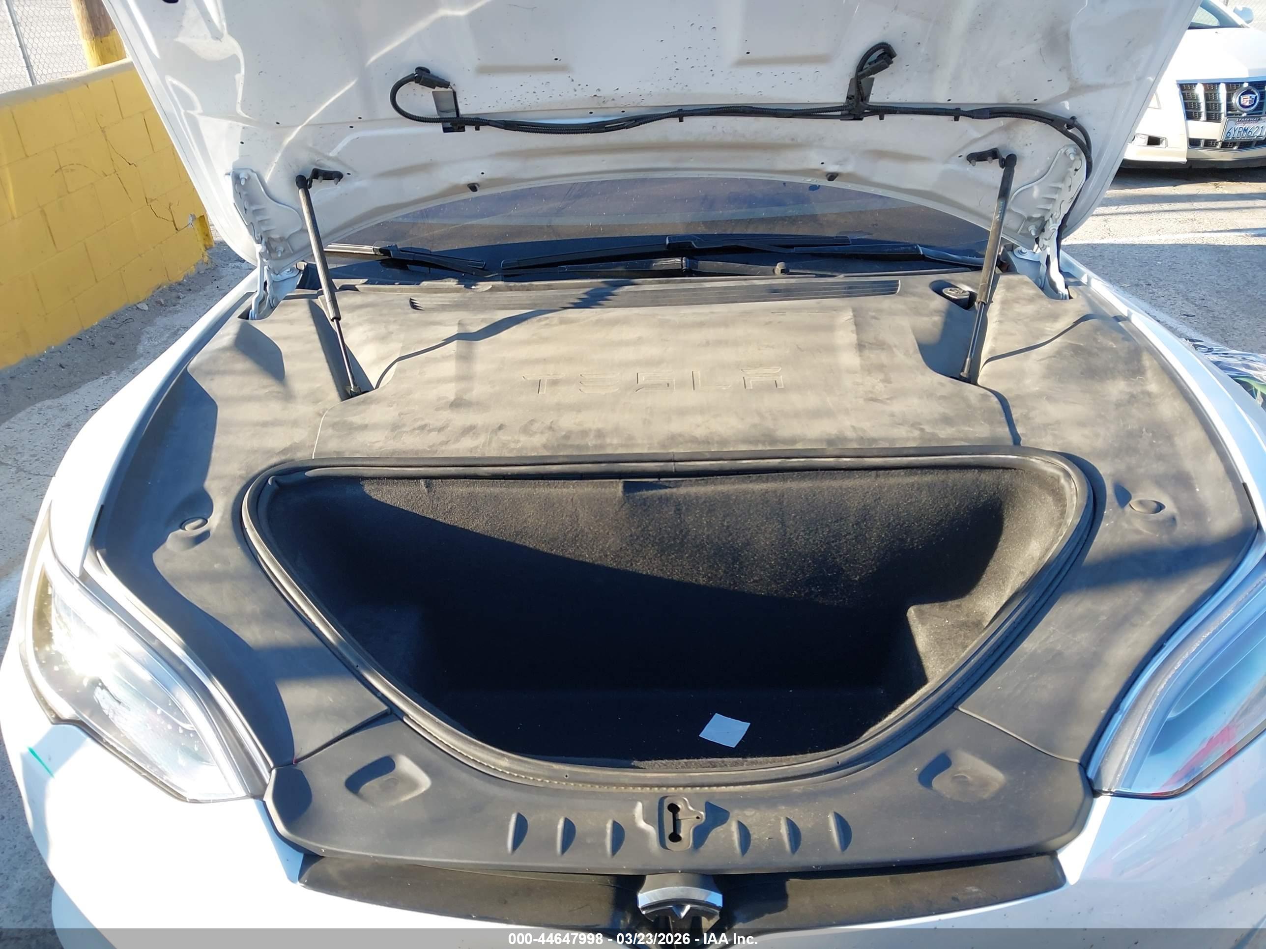 TESLA MODEL image 10