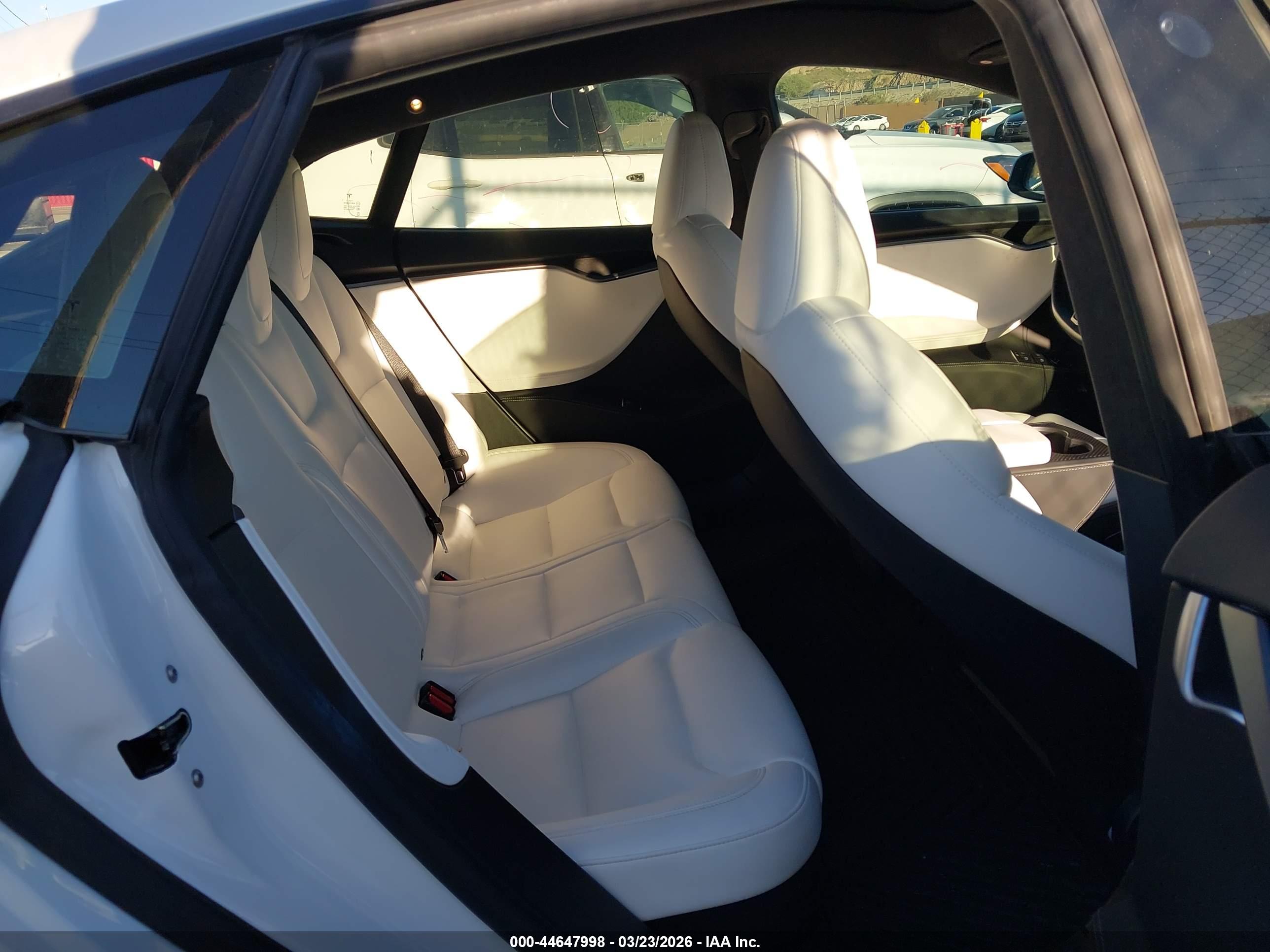 TESLA MODEL image 8