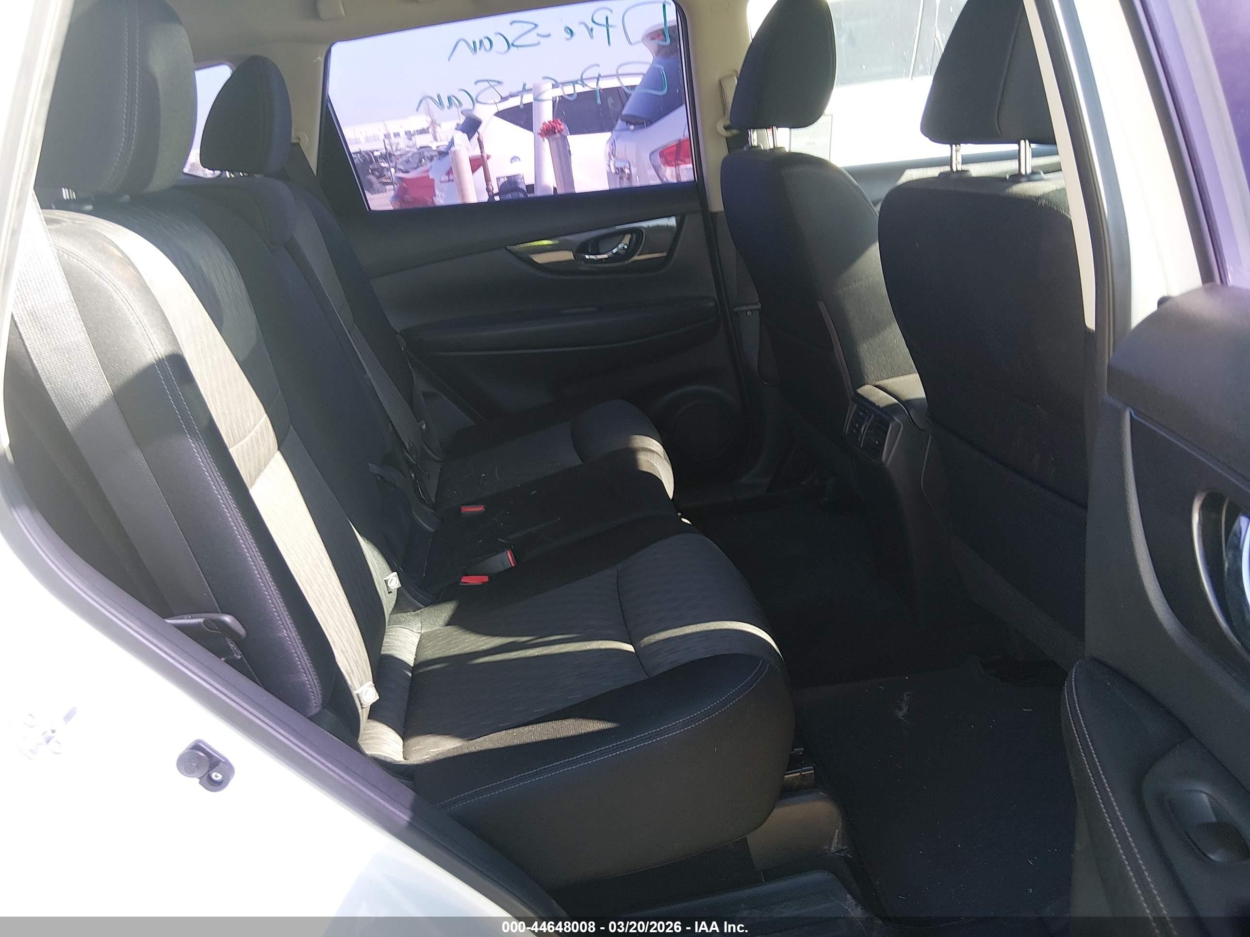 NISSAN ROGUE image 8