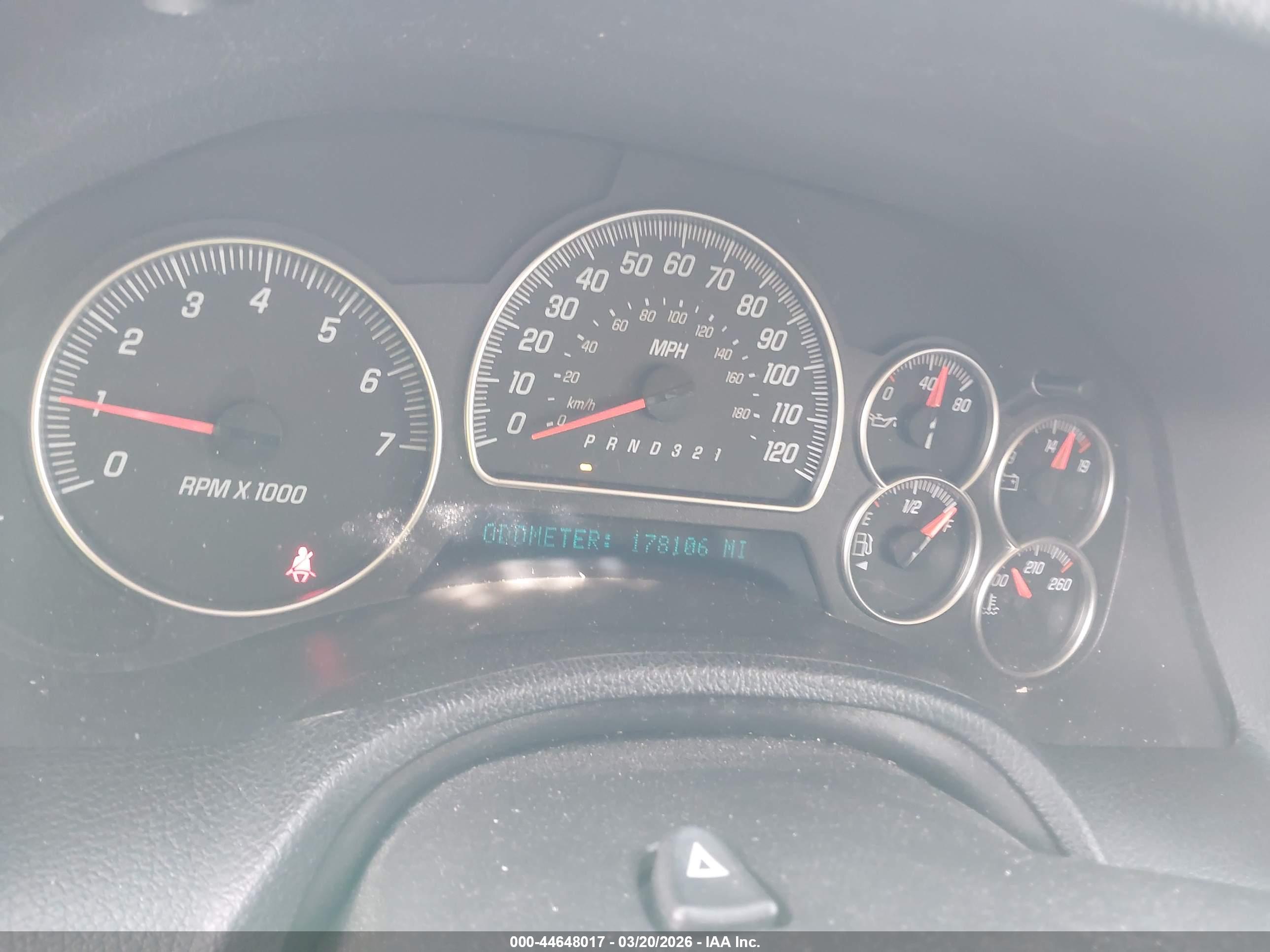 GMC ENVOY image 7