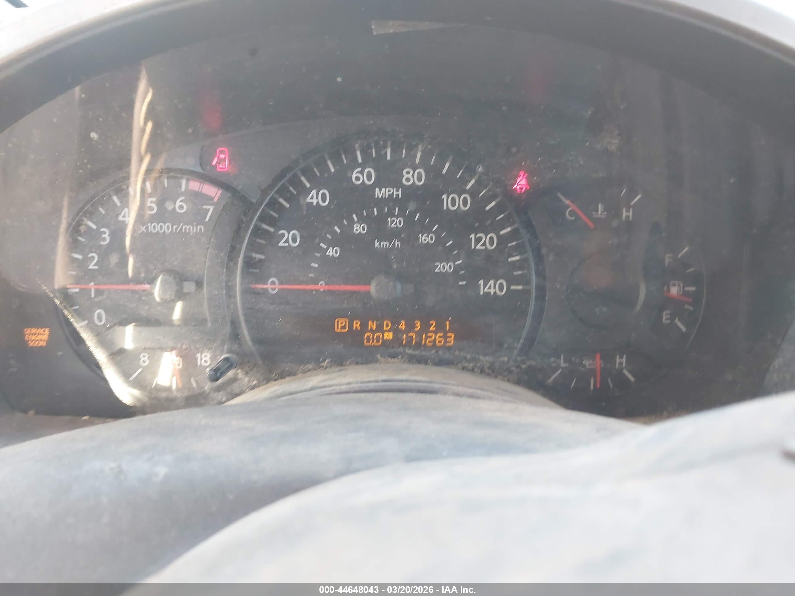 NISSAN TITAN image 7