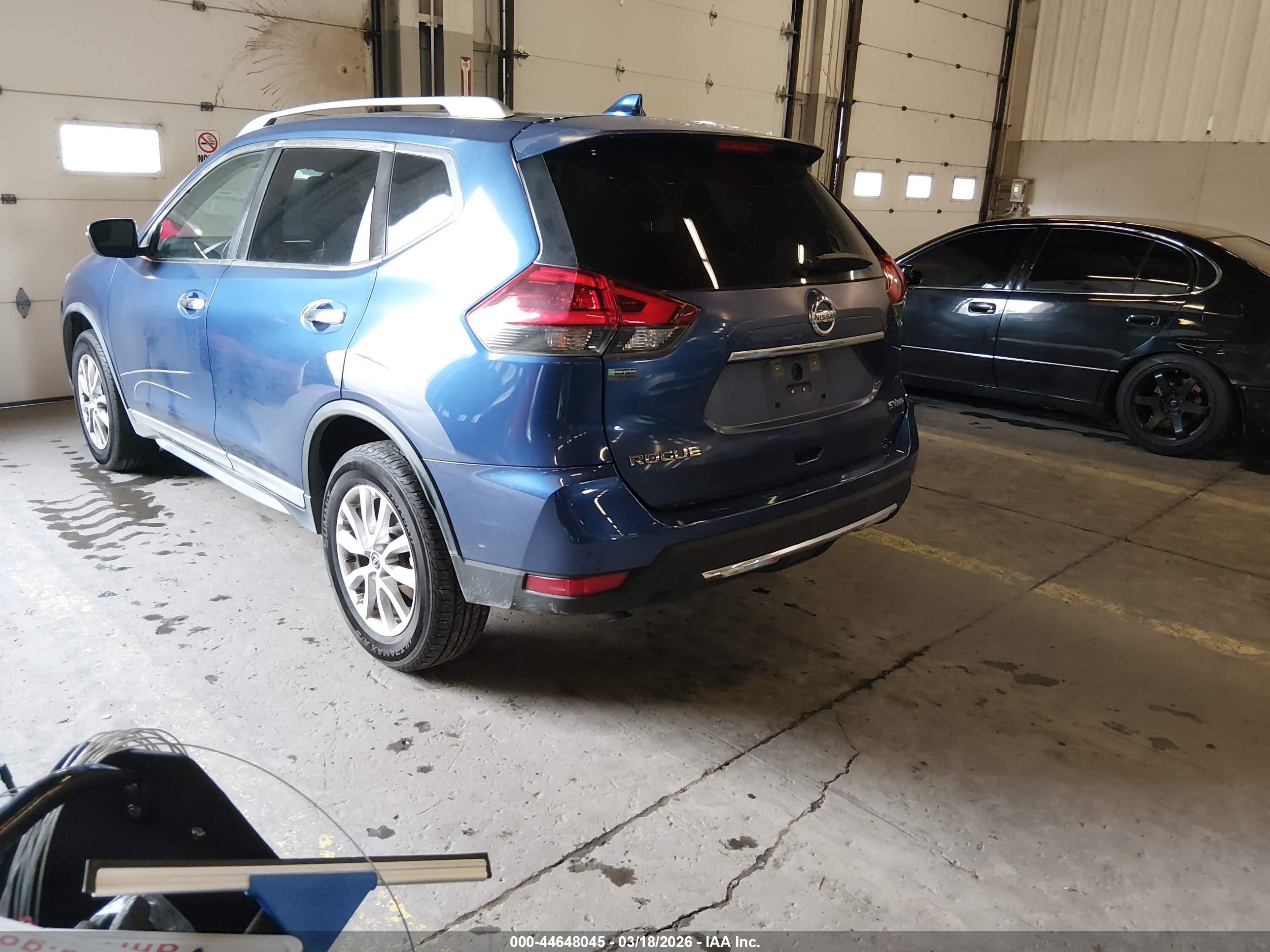 NISSAN ROGUE image 3
