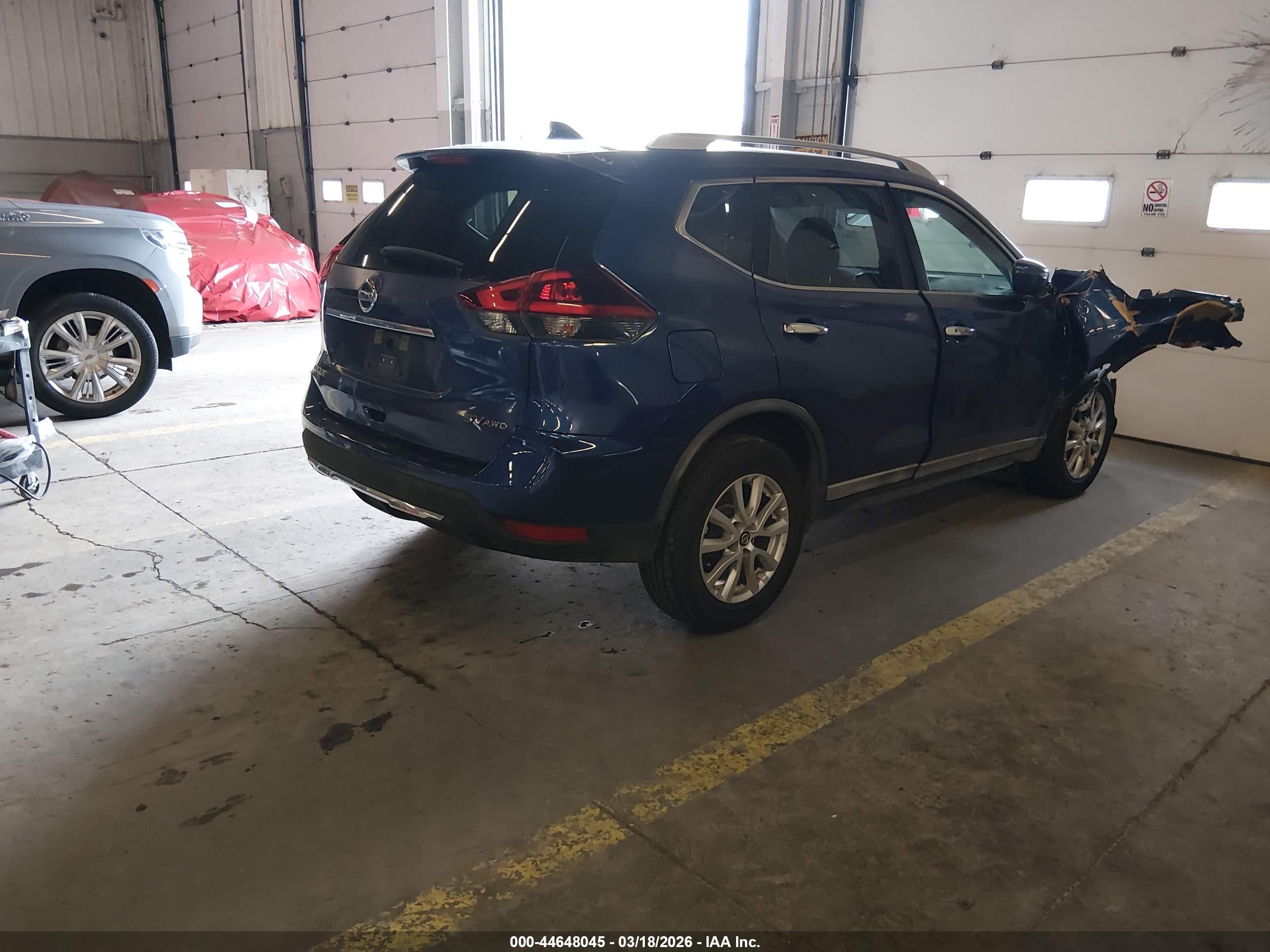 NISSAN ROGUE image 4