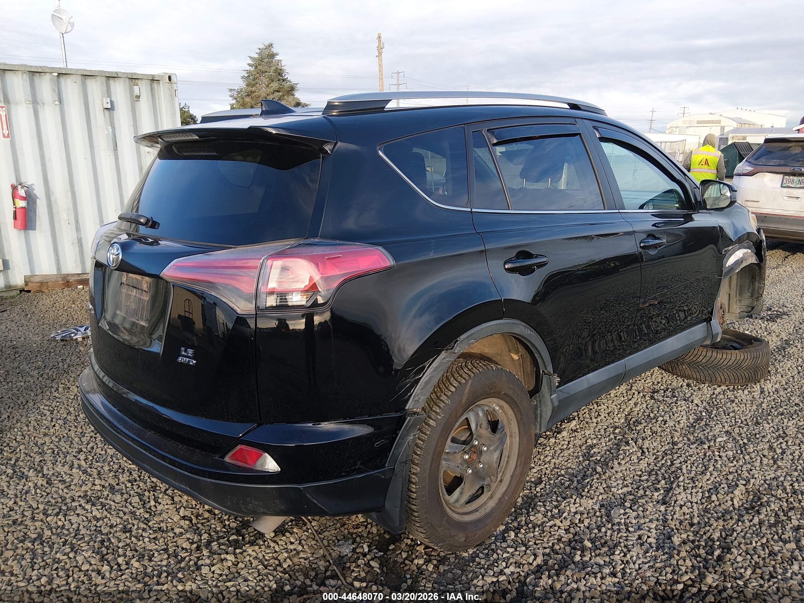 TOYOTA RAV4 image 4