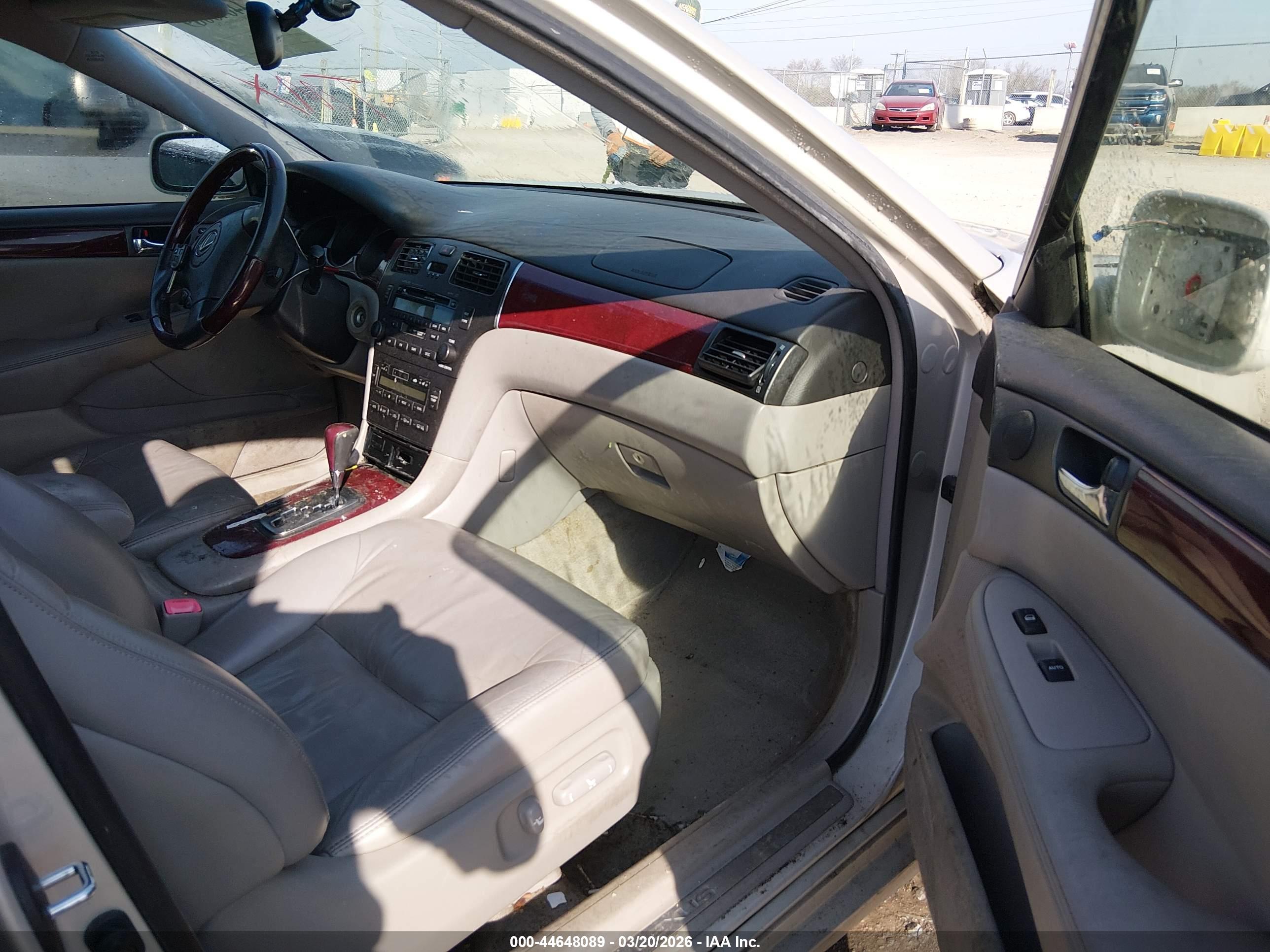 LEXUS ES image 5