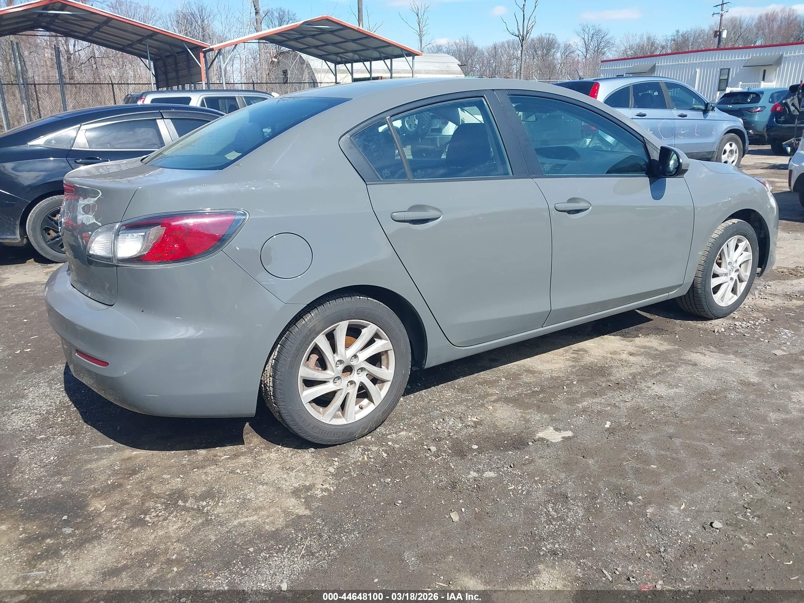 MAZDA MAZDA3 image 4