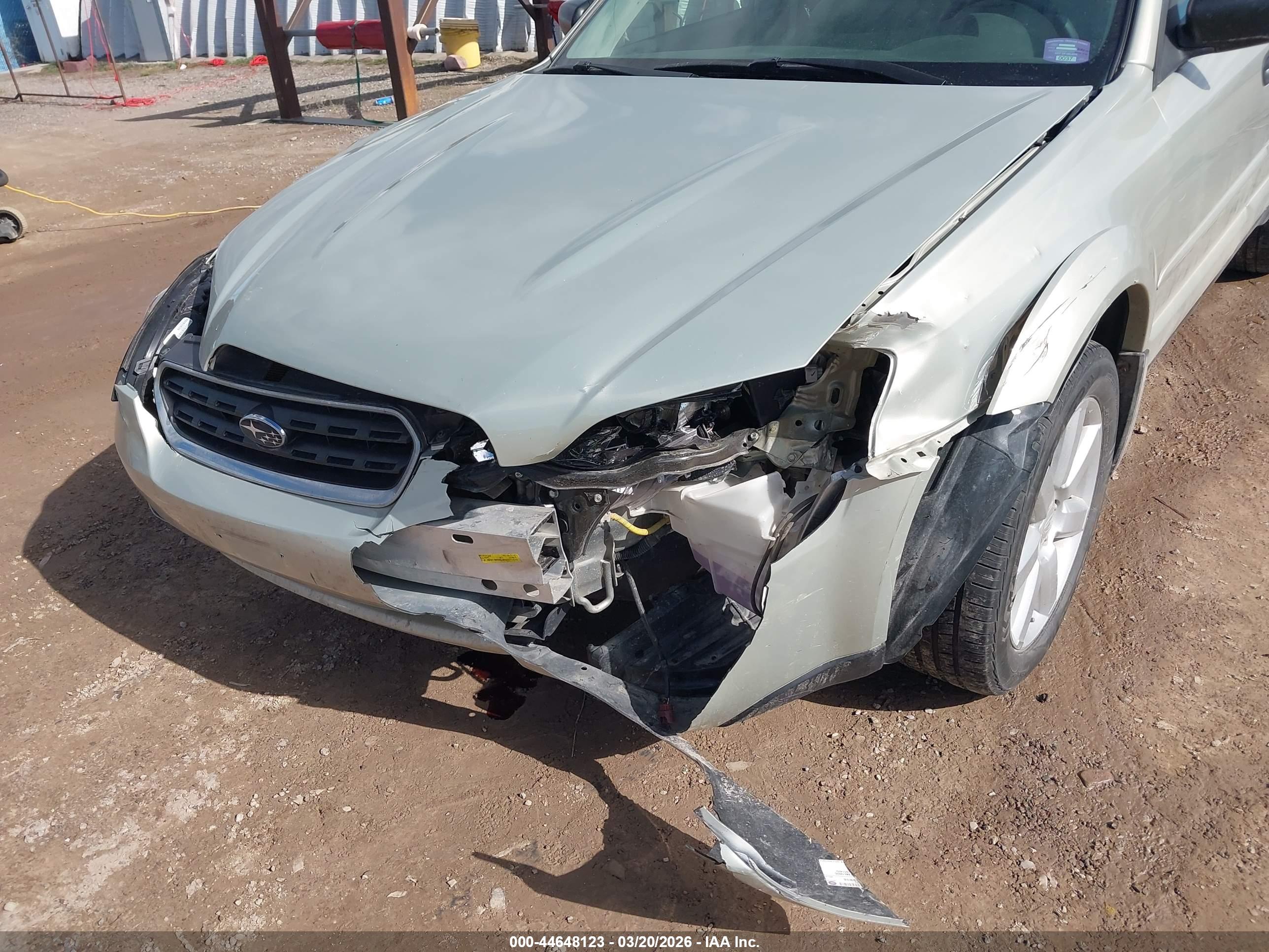 SUBARU OUTBACK image 6