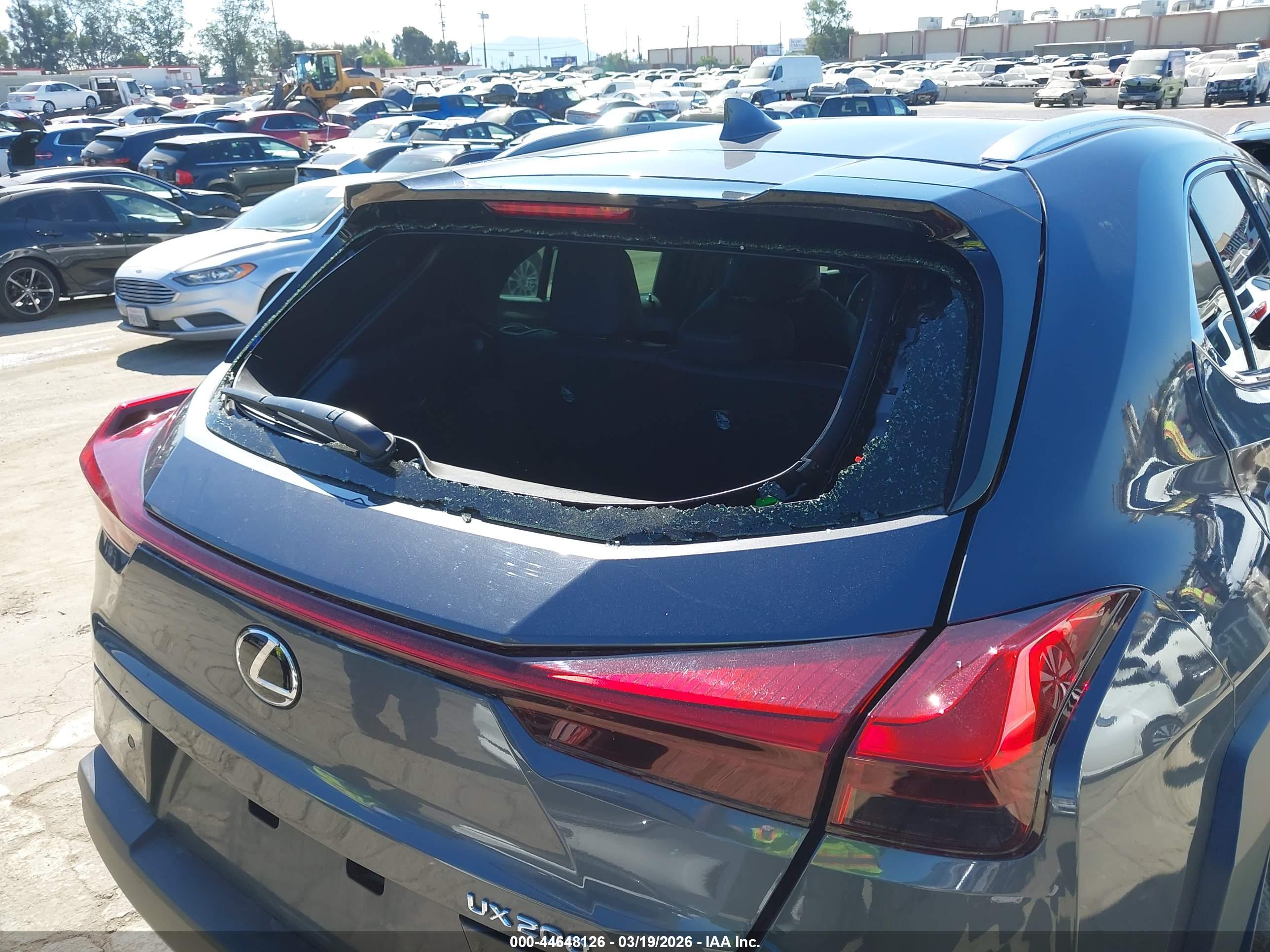 LEXUS UX image 6
