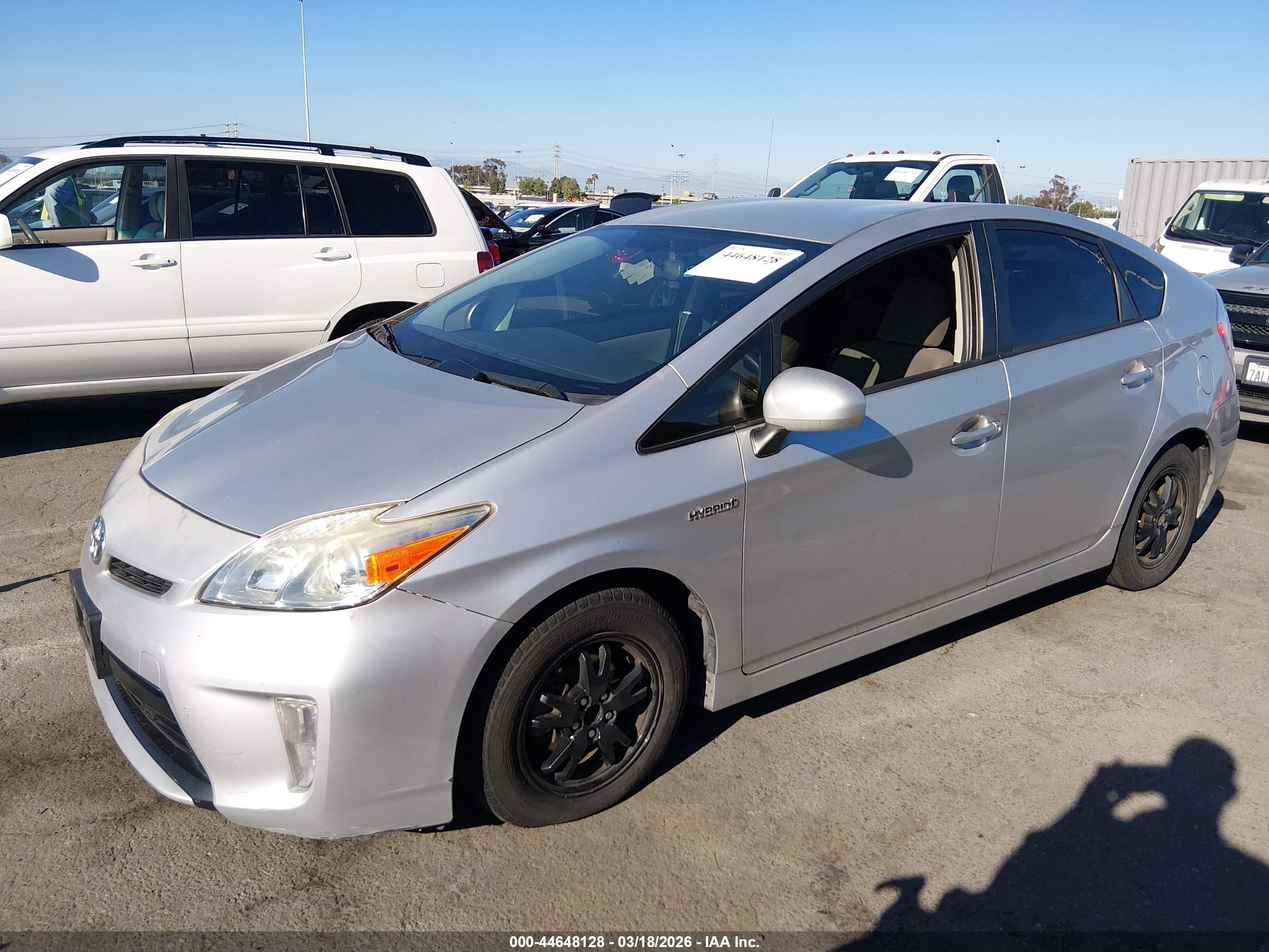 TOYOTA PRIUS image 2