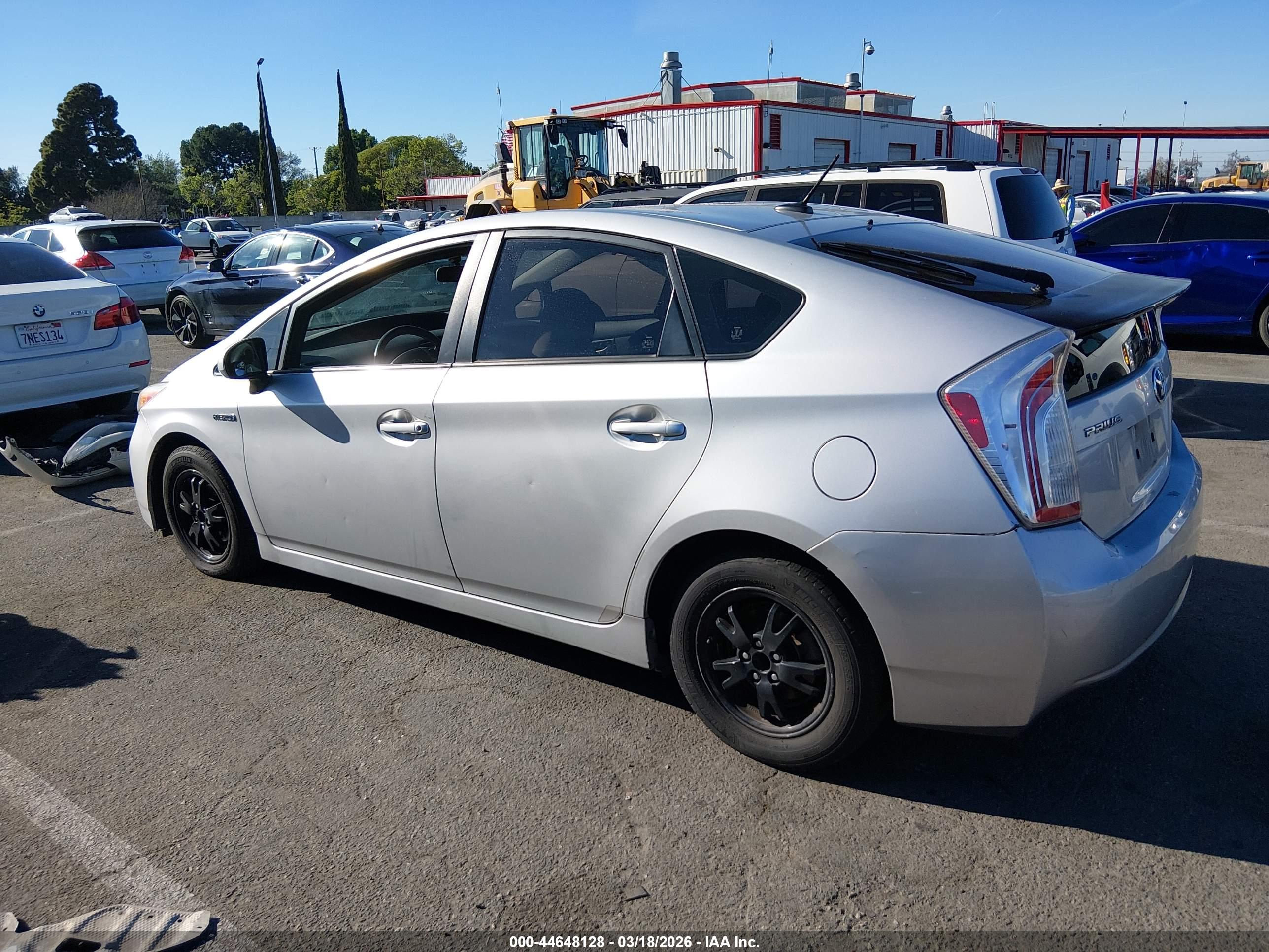 TOYOTA PRIUS image 3