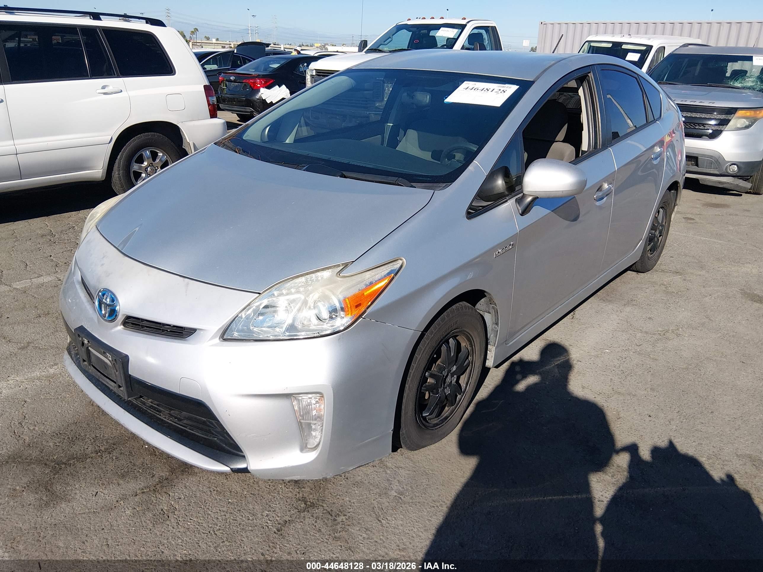 TOYOTA PRIUS image 6
