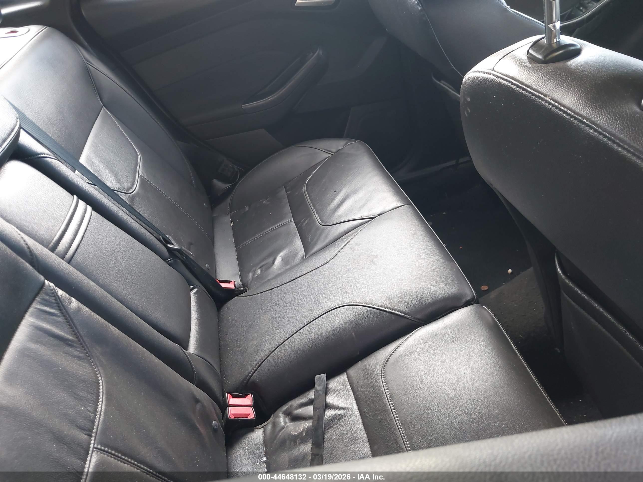 FORD FOCUS image 8
