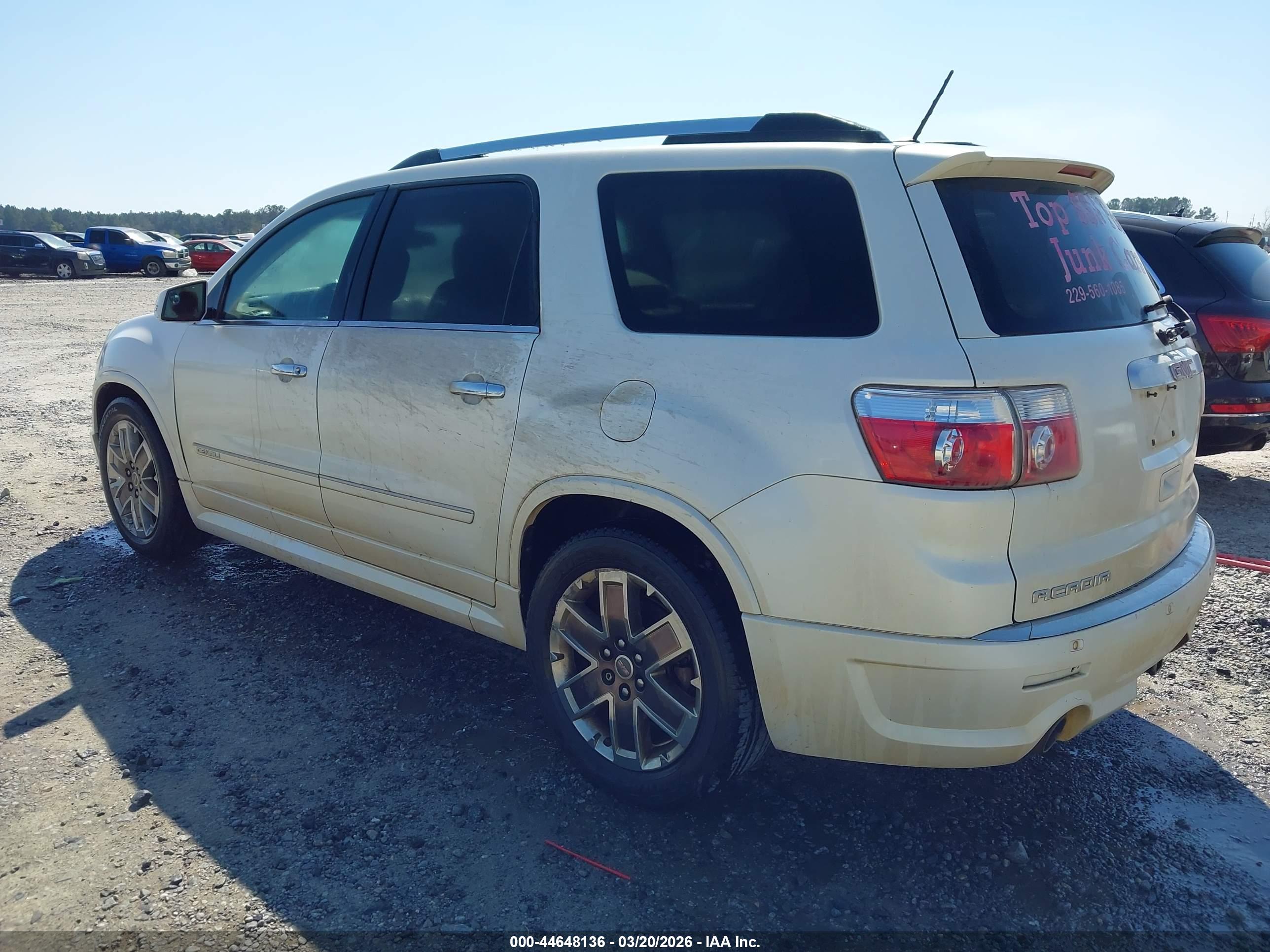 GMC ACADIA image 3
