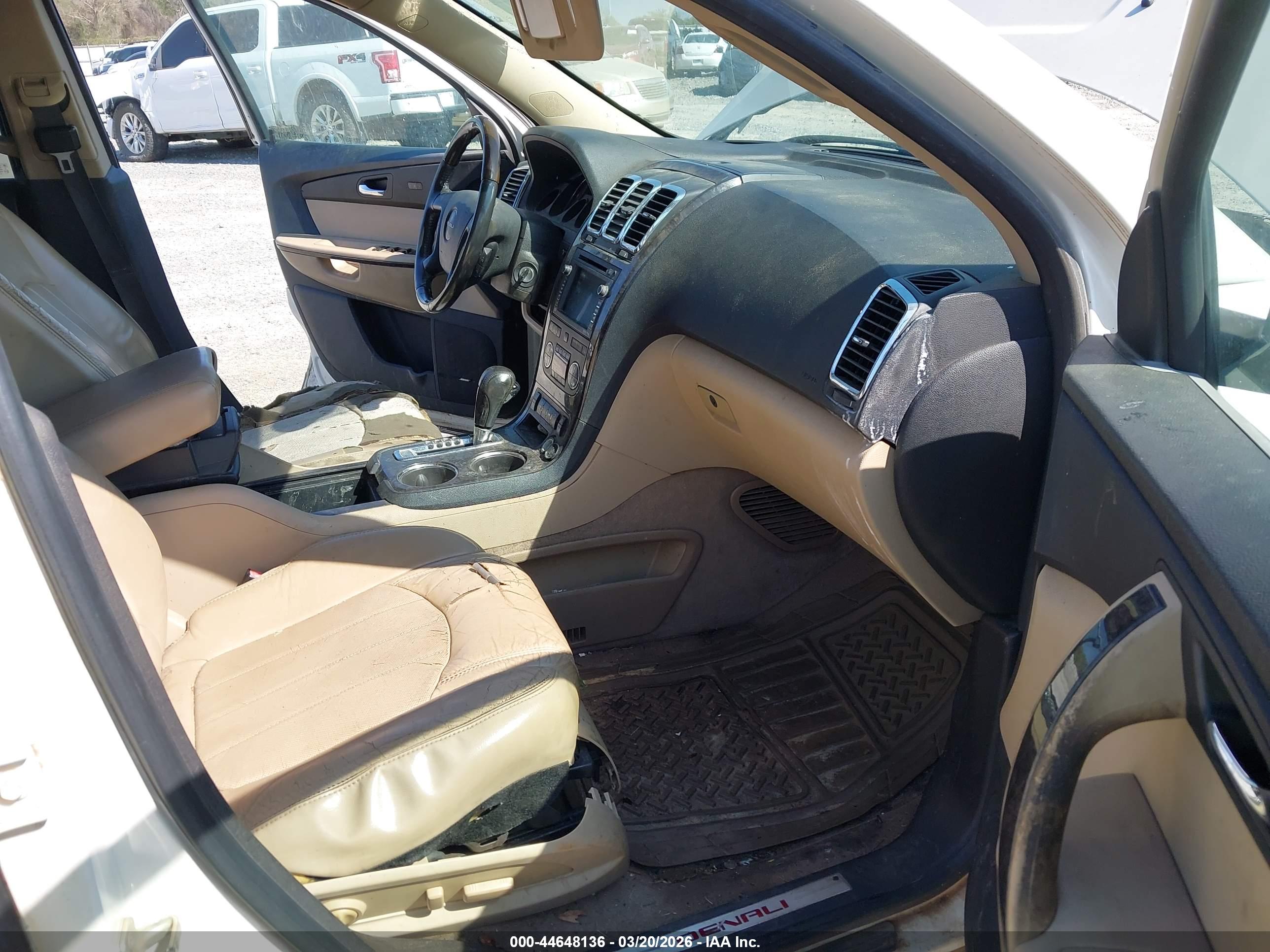 GMC ACADIA image 5