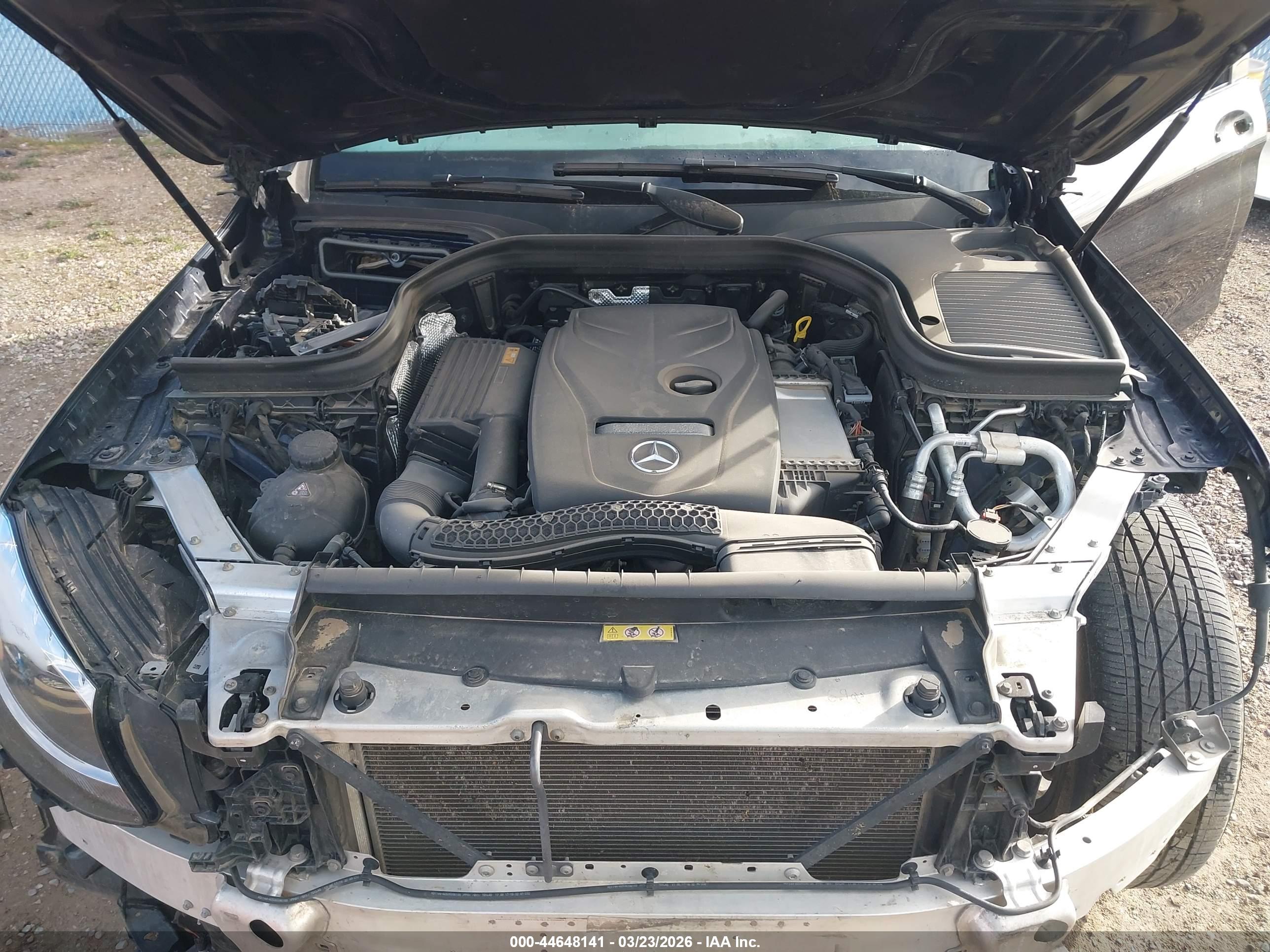 MERCEDES-BENZ GLC image 10