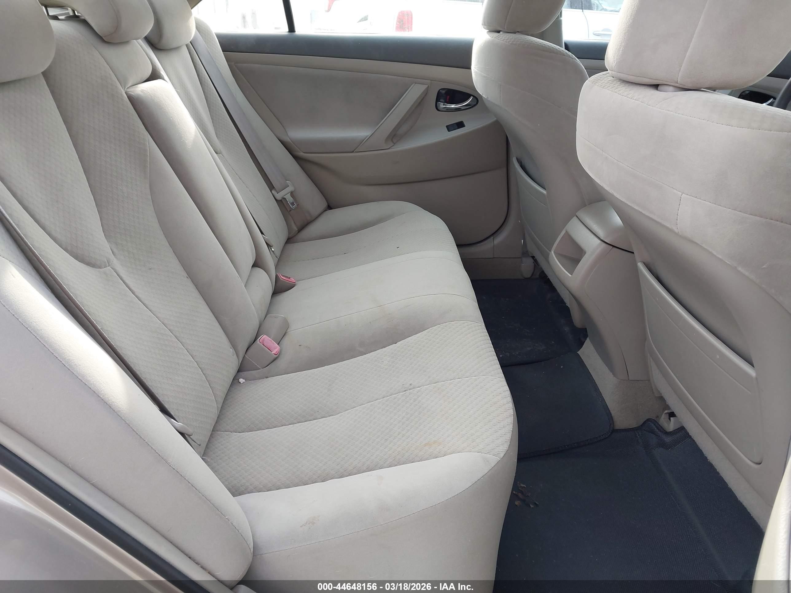 TOYOTA CAMRY image 8