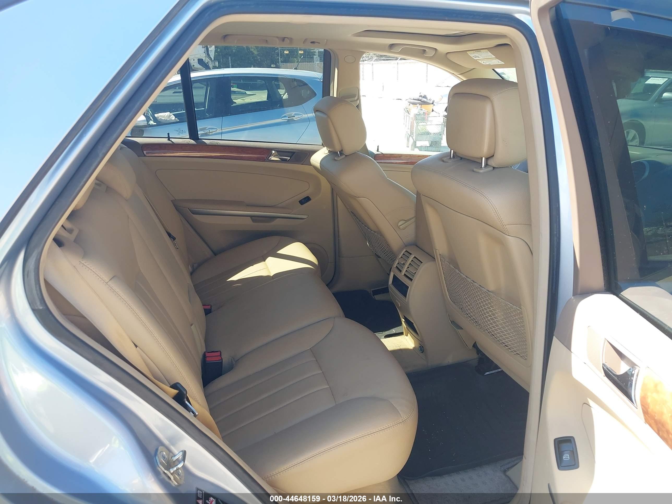 MERCEDES-BENZ ML image 8