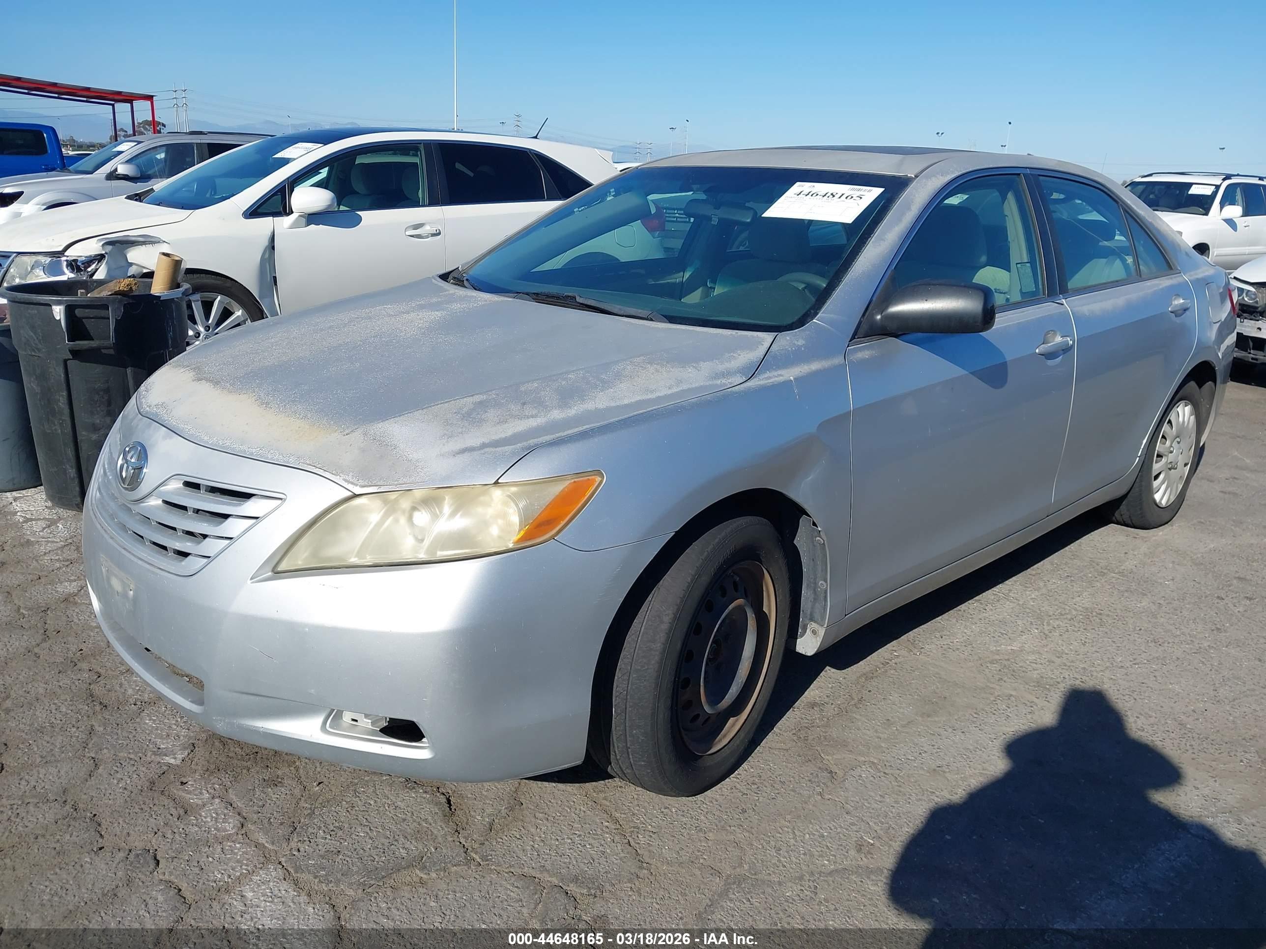 TOYOTA CAMRY image 2