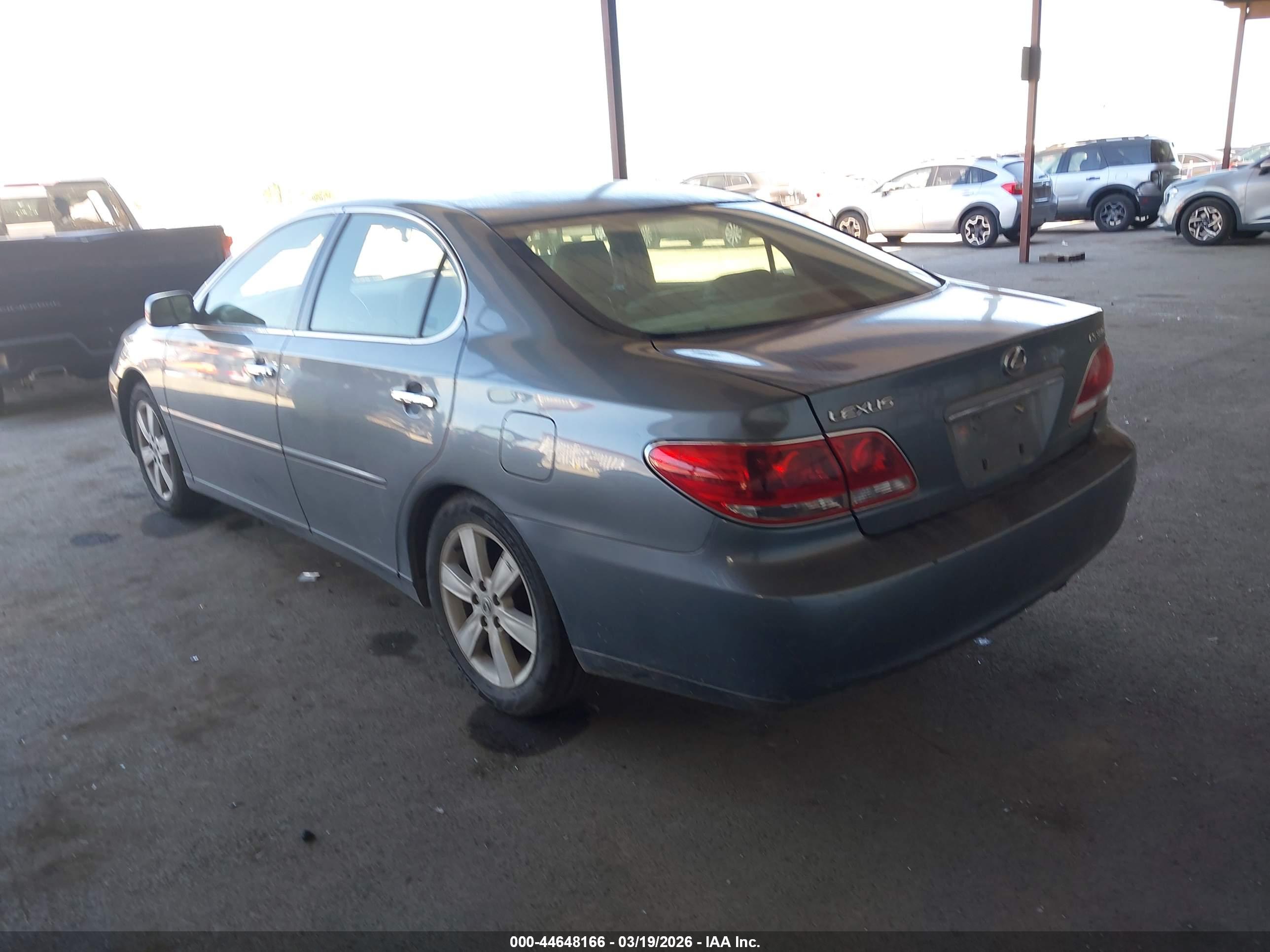 LEXUS ES image 3