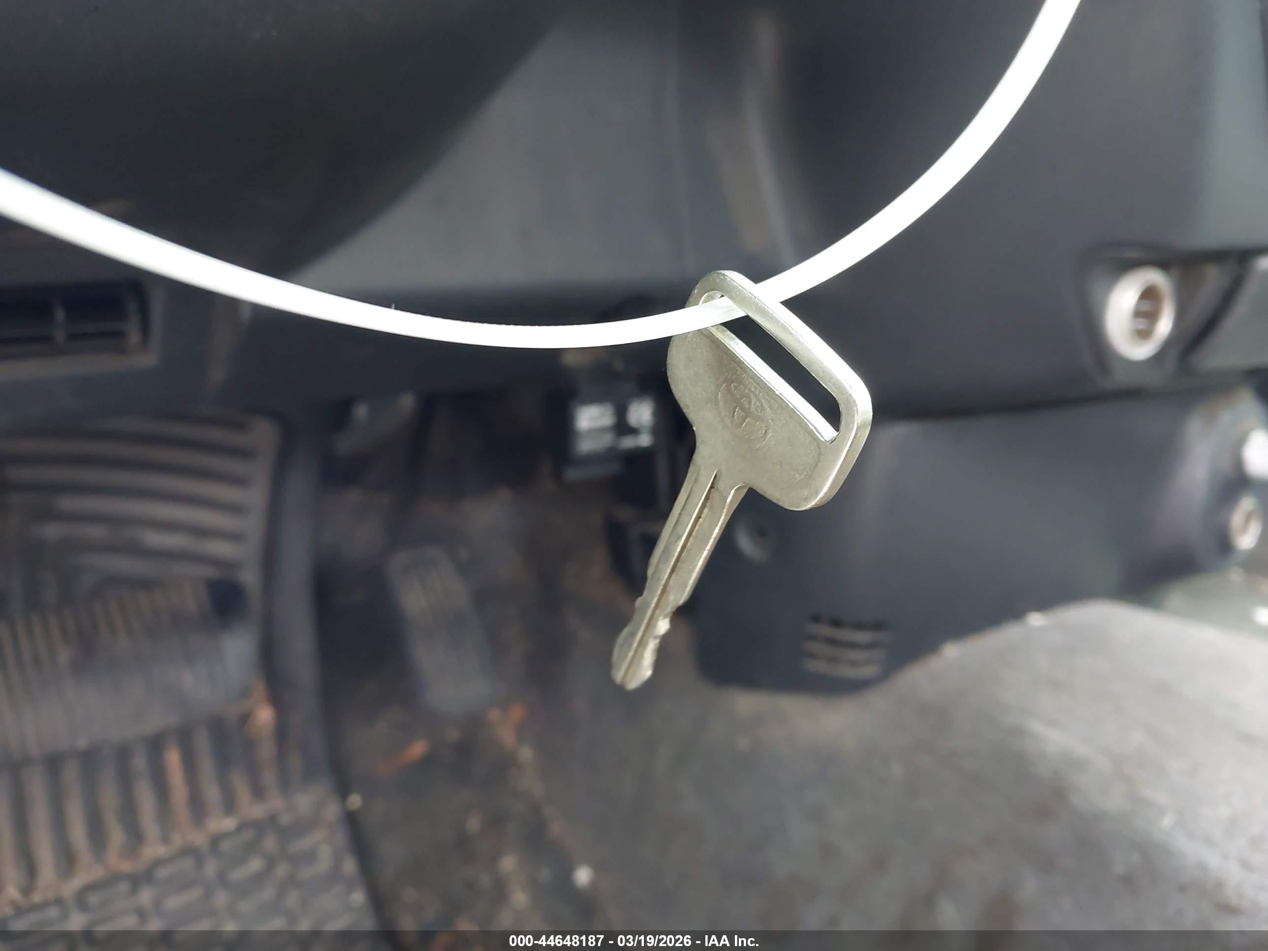 TOYOTA TUNDRA image 11