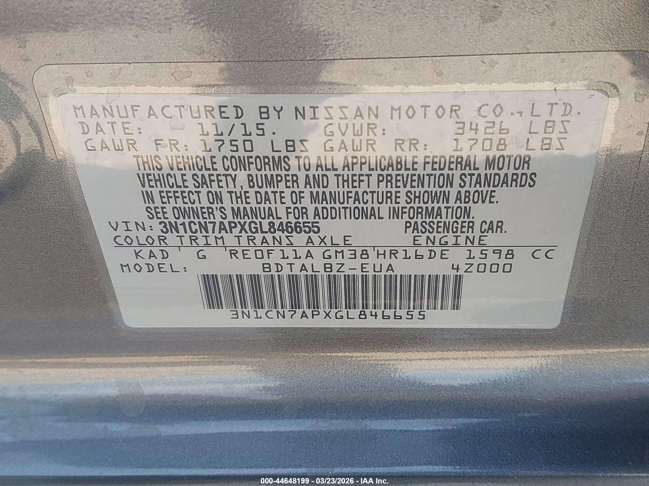 NISSAN VERSA image 9