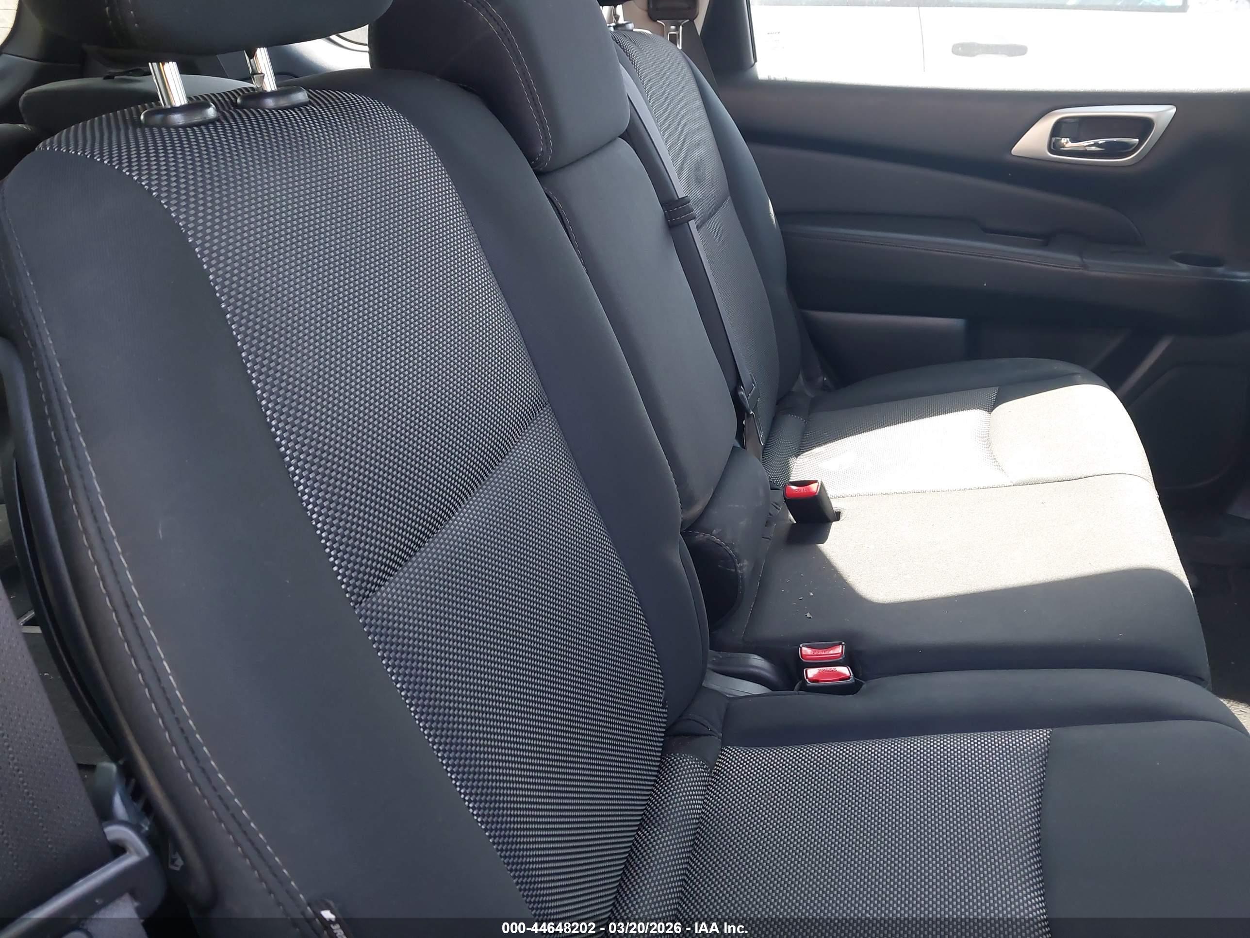 NISSAN PATHFINDER image 8