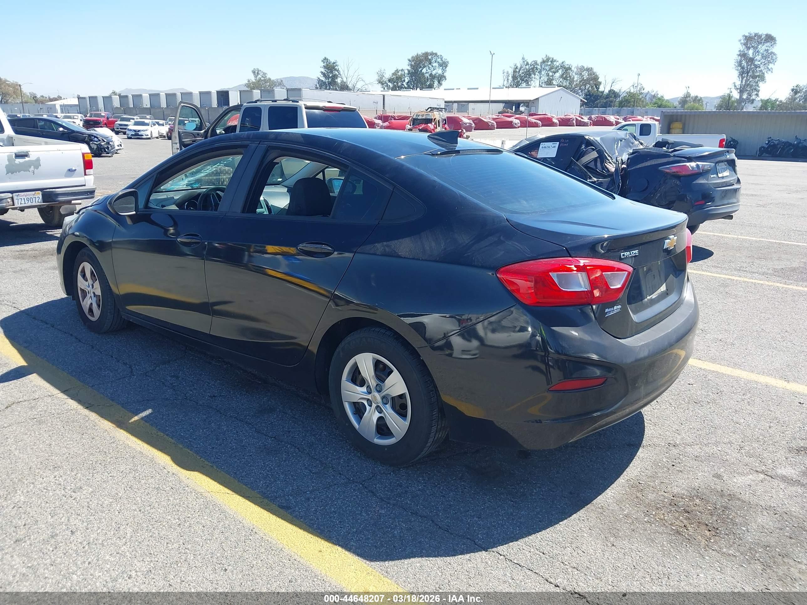 CHEVROLET CRUZE image 3