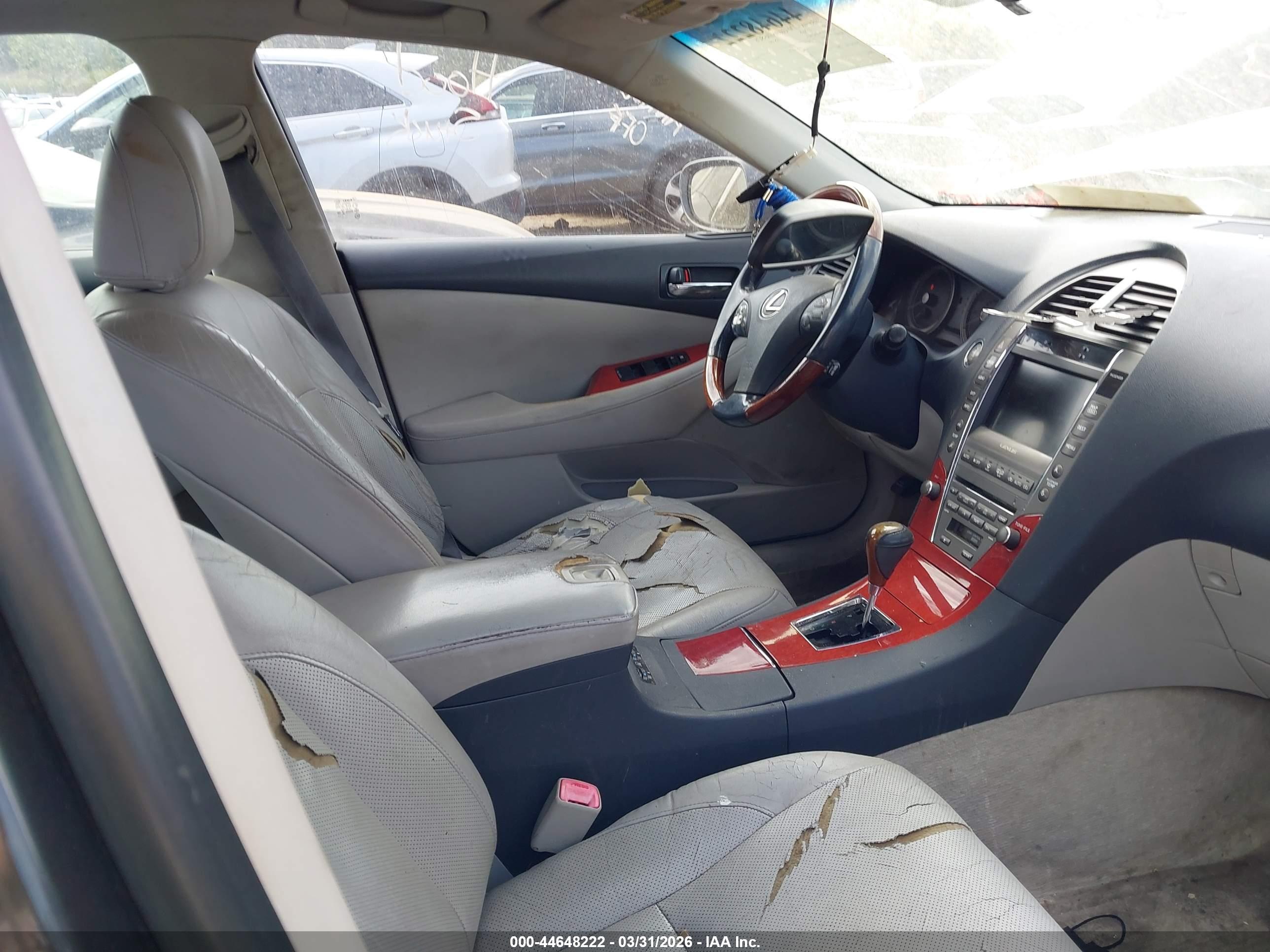 LEXUS ES image 5