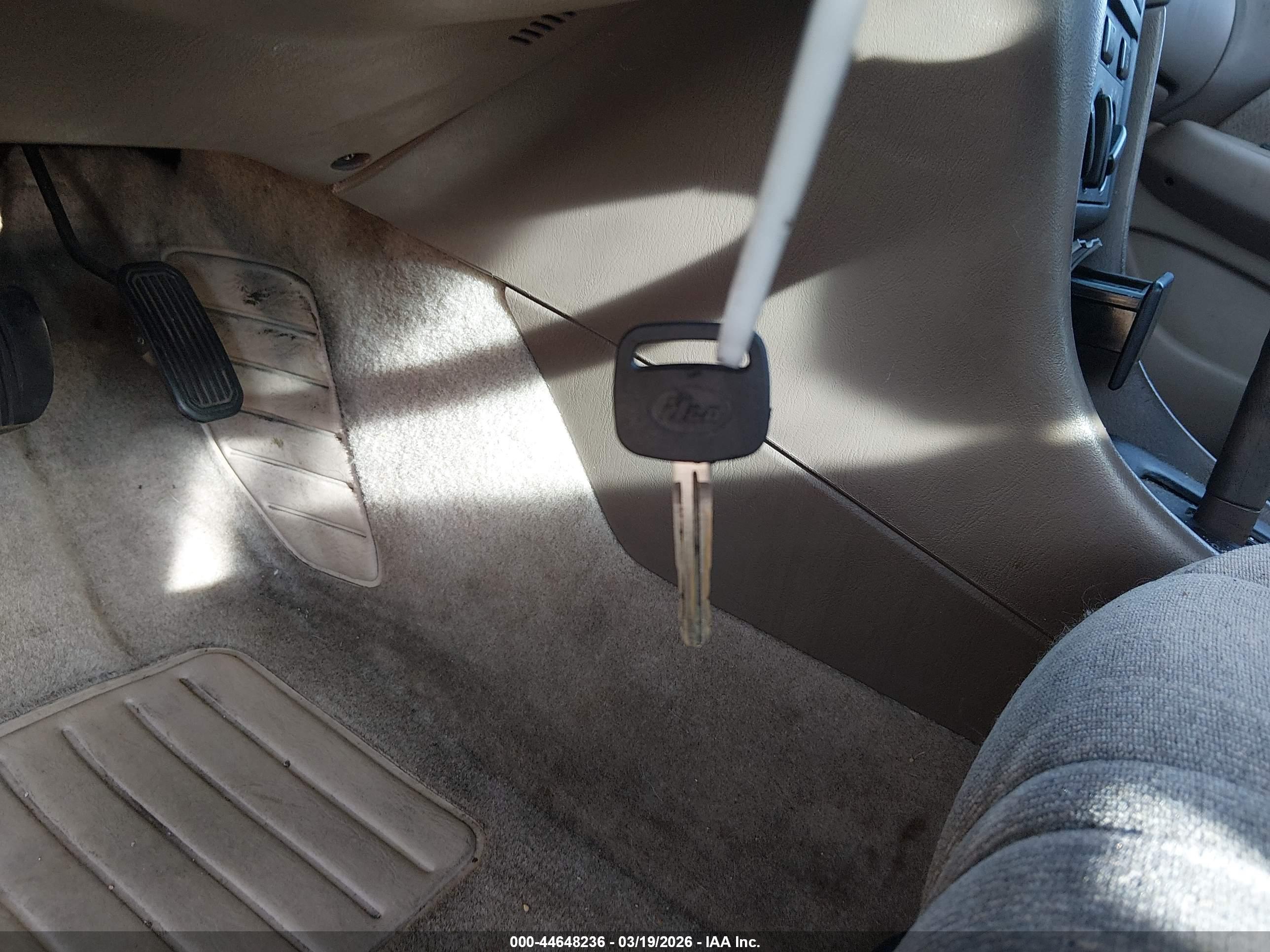 TOYOTA CAMRY image 11