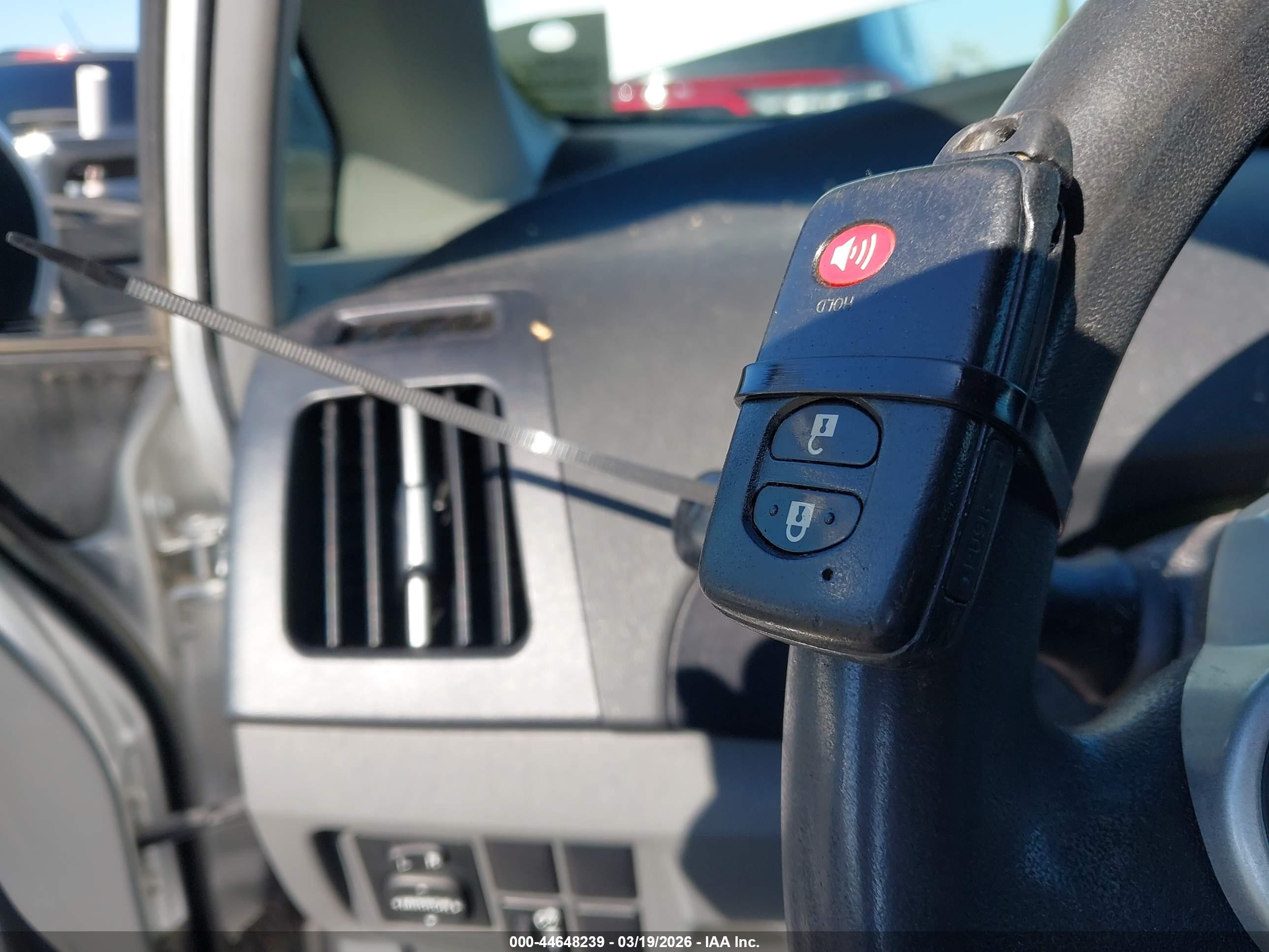 TOYOTA PRIUS image 11