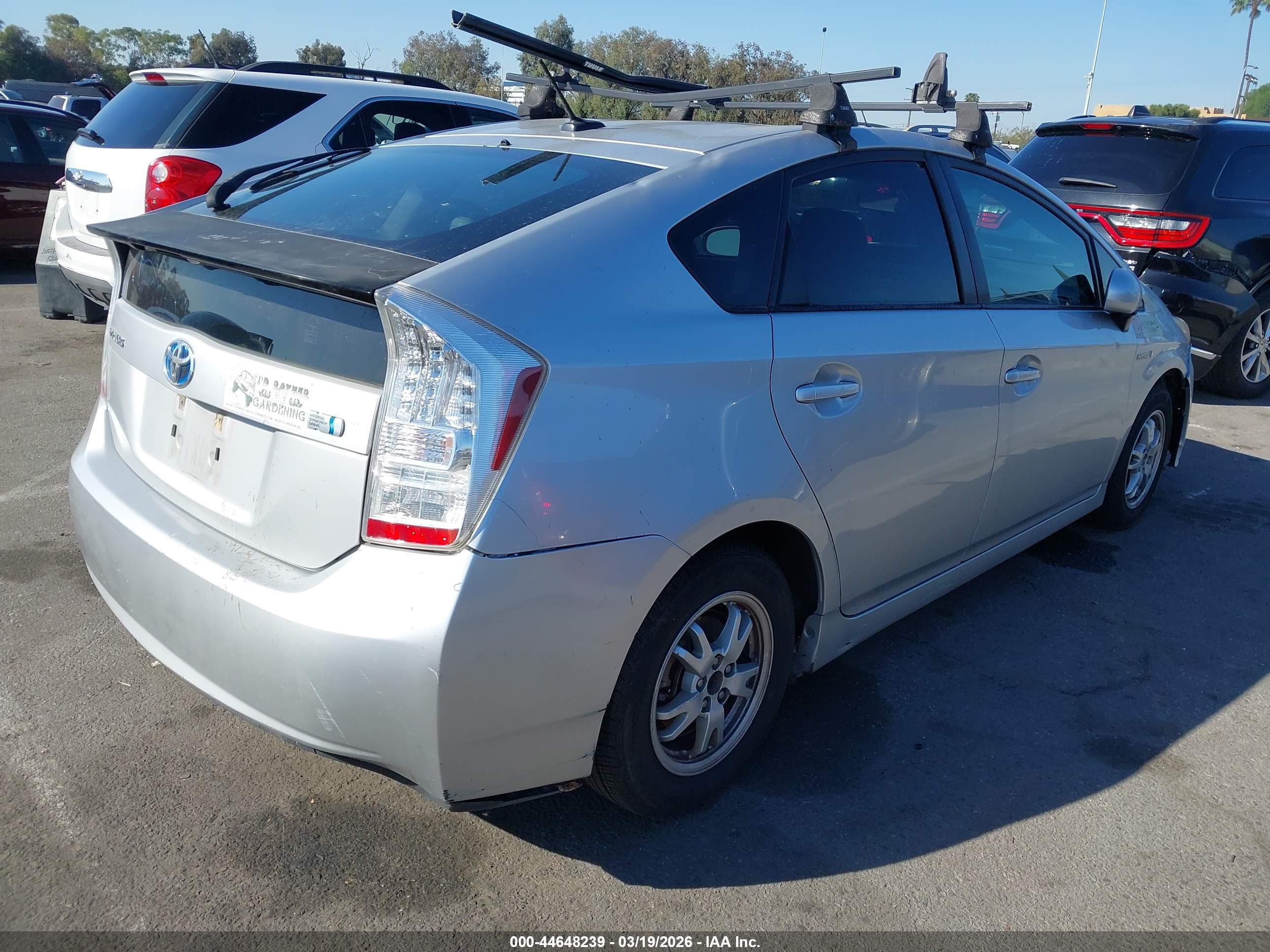TOYOTA PRIUS image 4