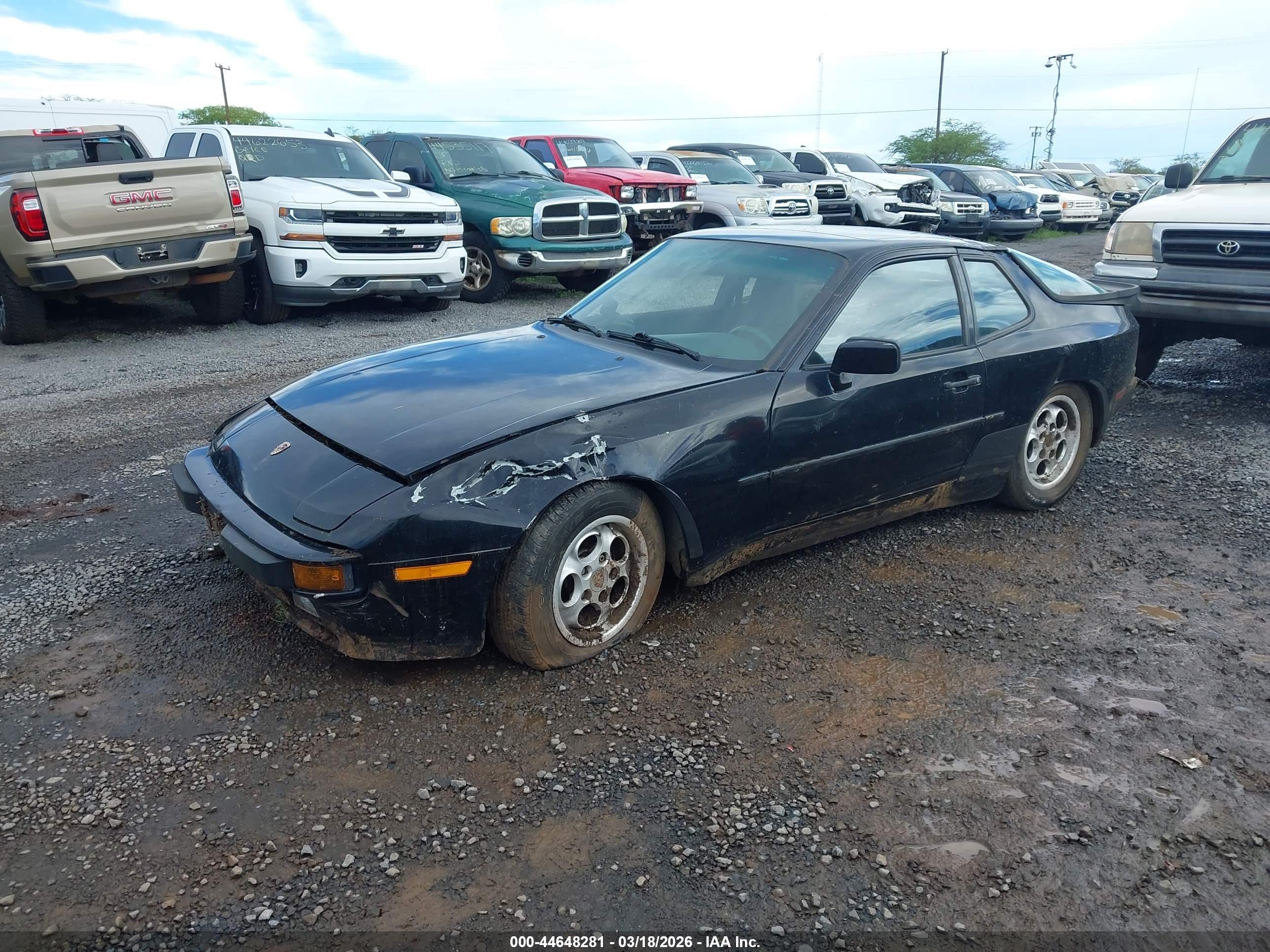 PORSCHE 944 image 2