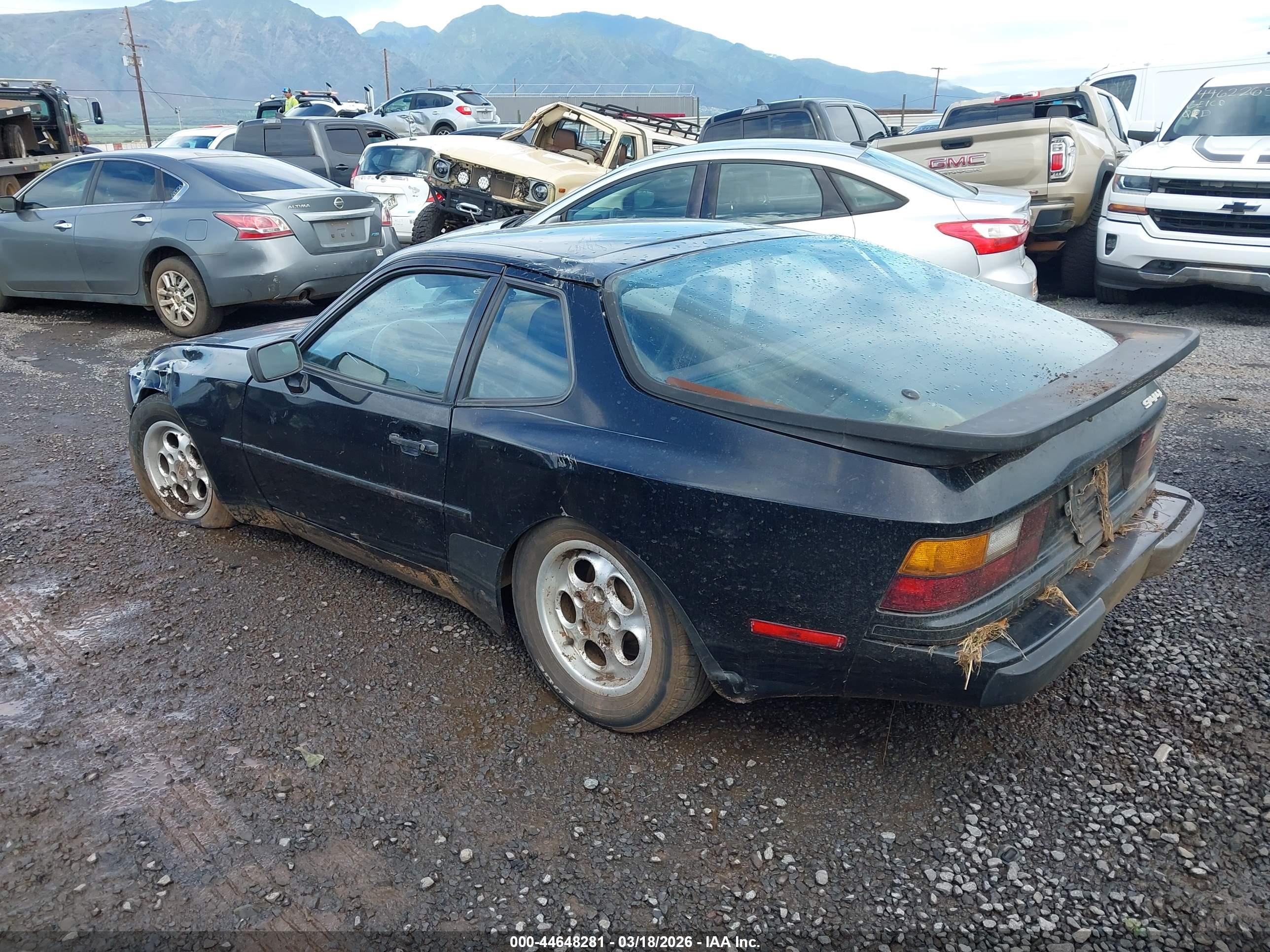 PORSCHE 944 image 3