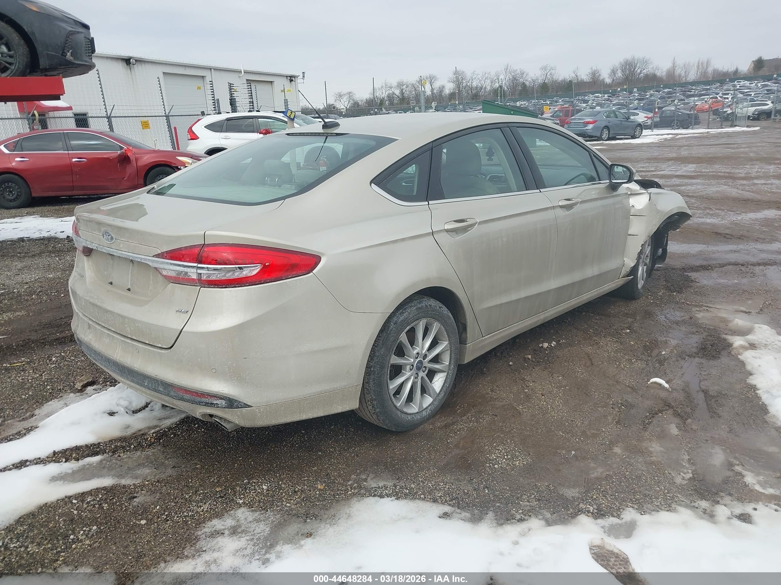 FORD FUSION image 4